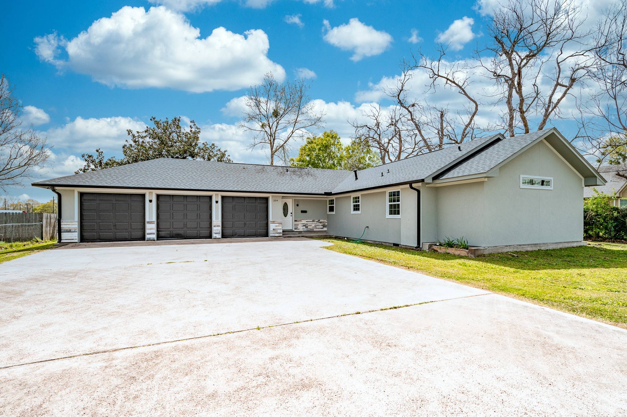 Baytown, TX 77520,204 Dyer AVE