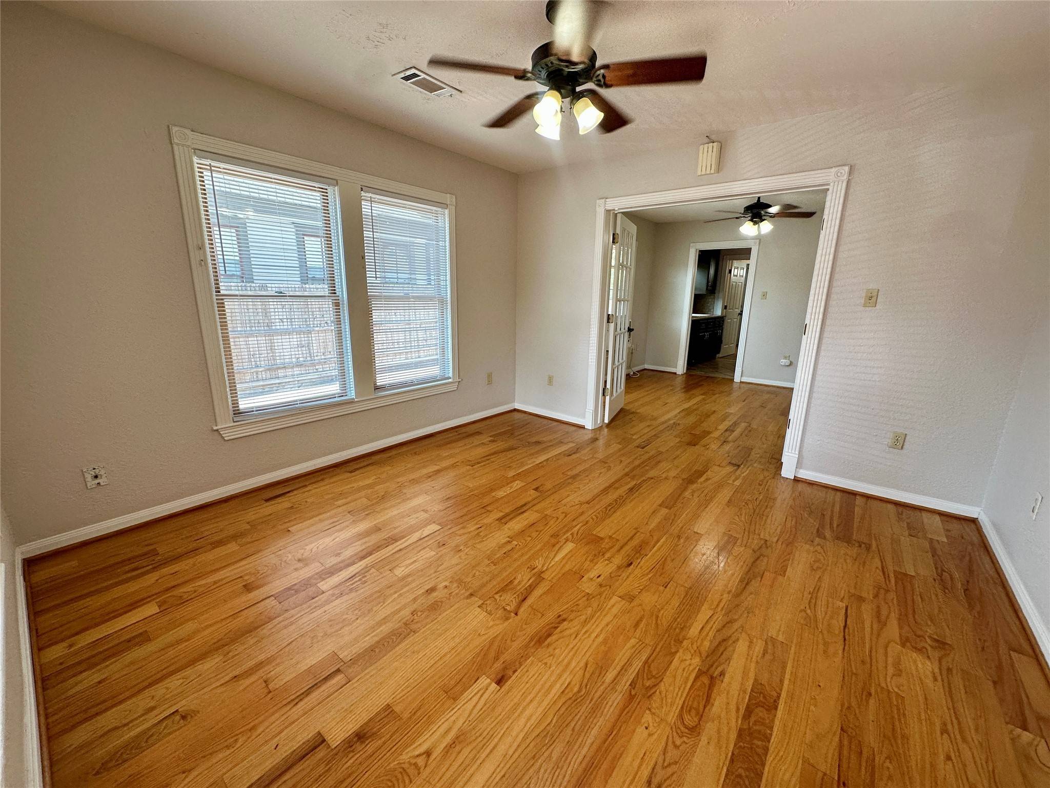 Houston, TX 77009,405 James ST #1