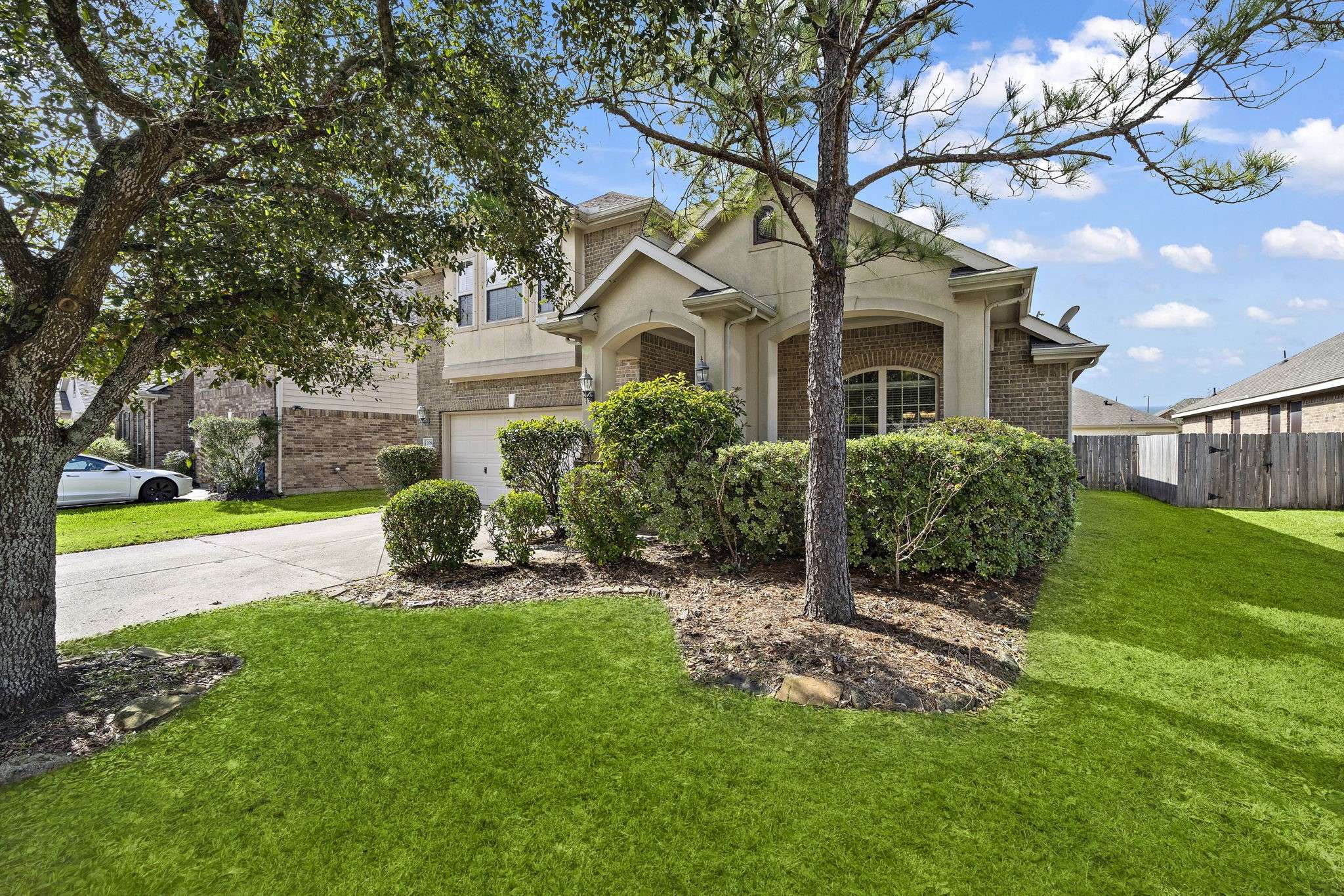Dickinson, TX 77539,208 Bailey Brook LN