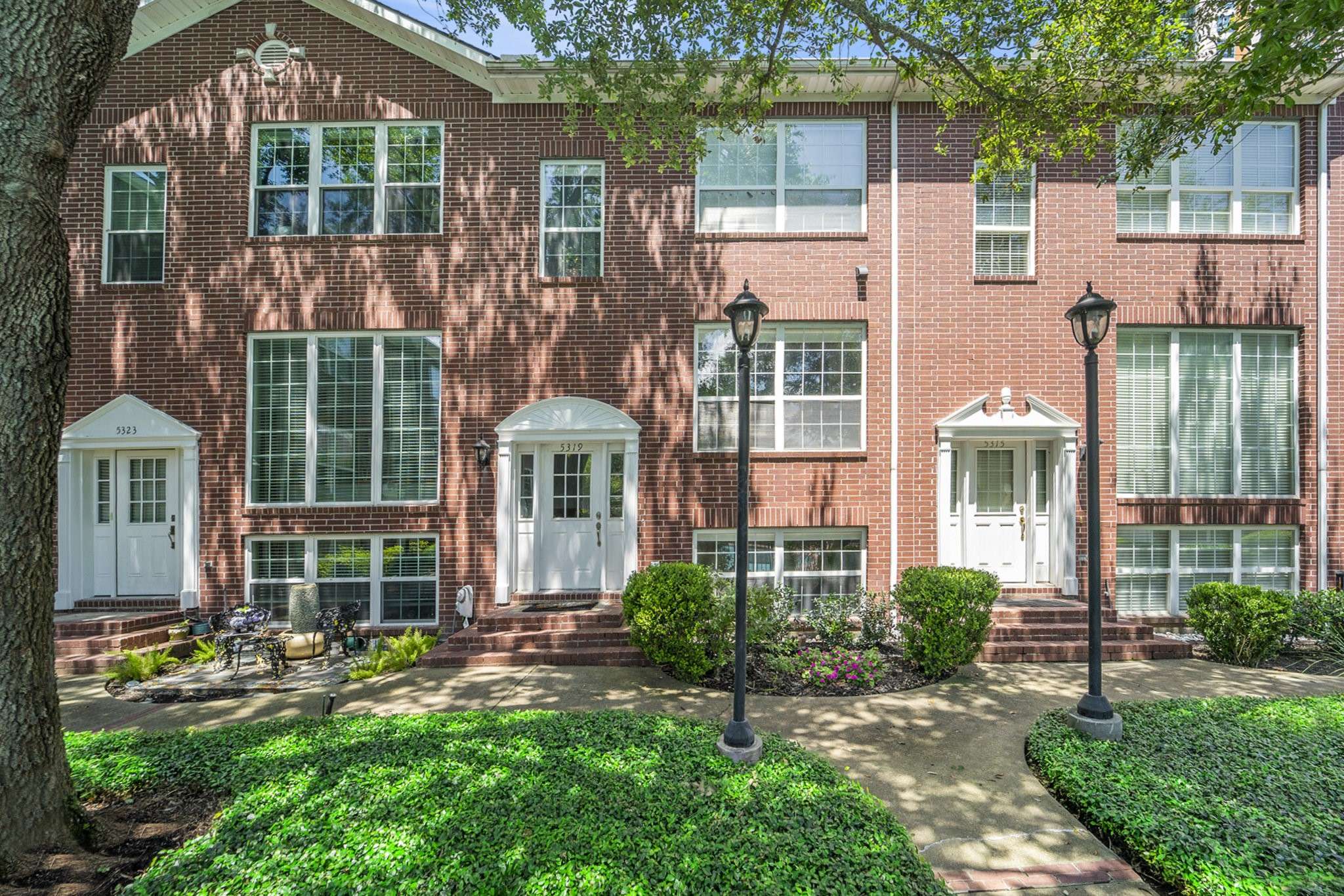 Houston, TX 77004,5319 Caroline ST