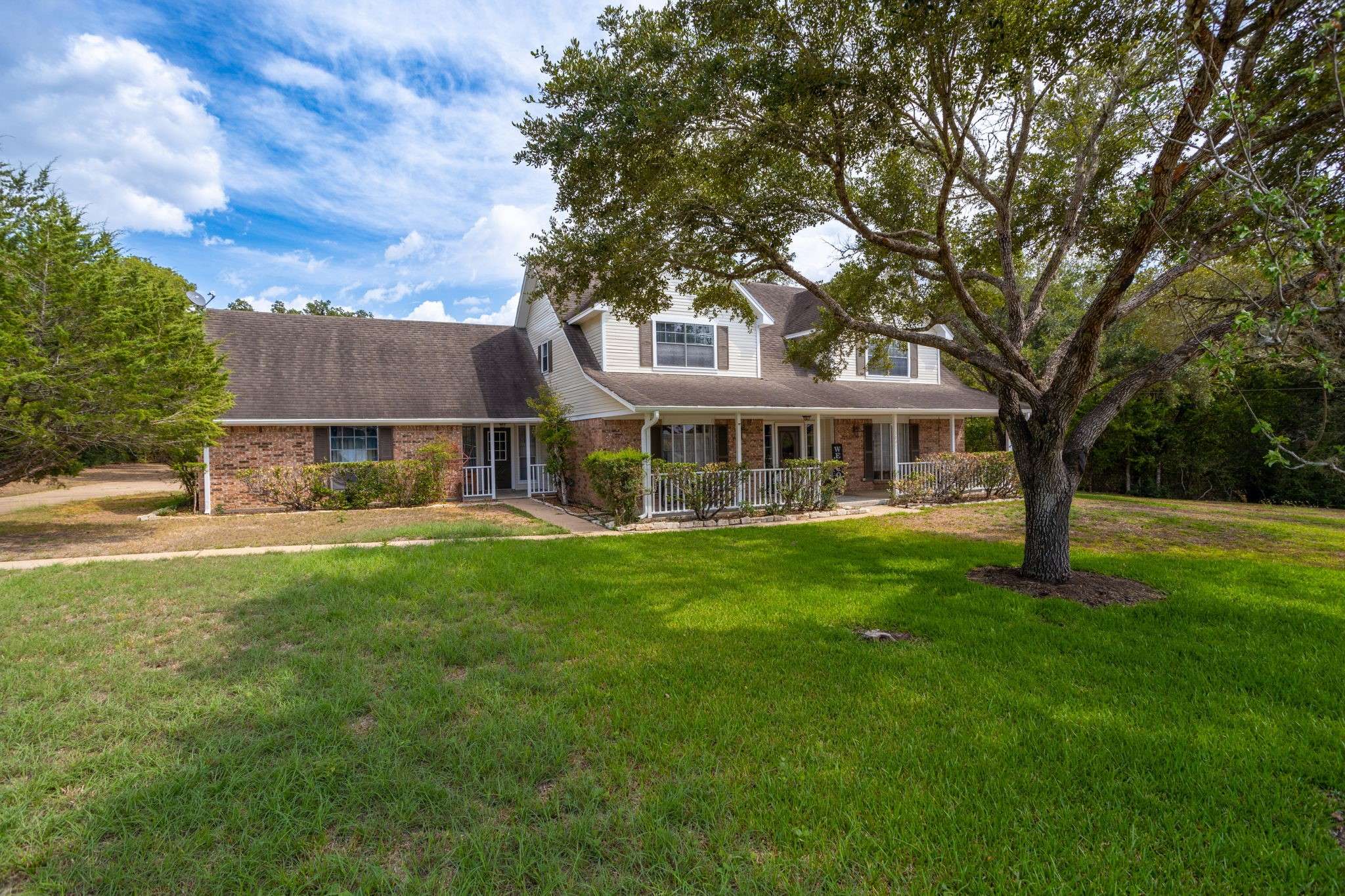 Schulenburg, TX 78956,1047 Old Dubina LN