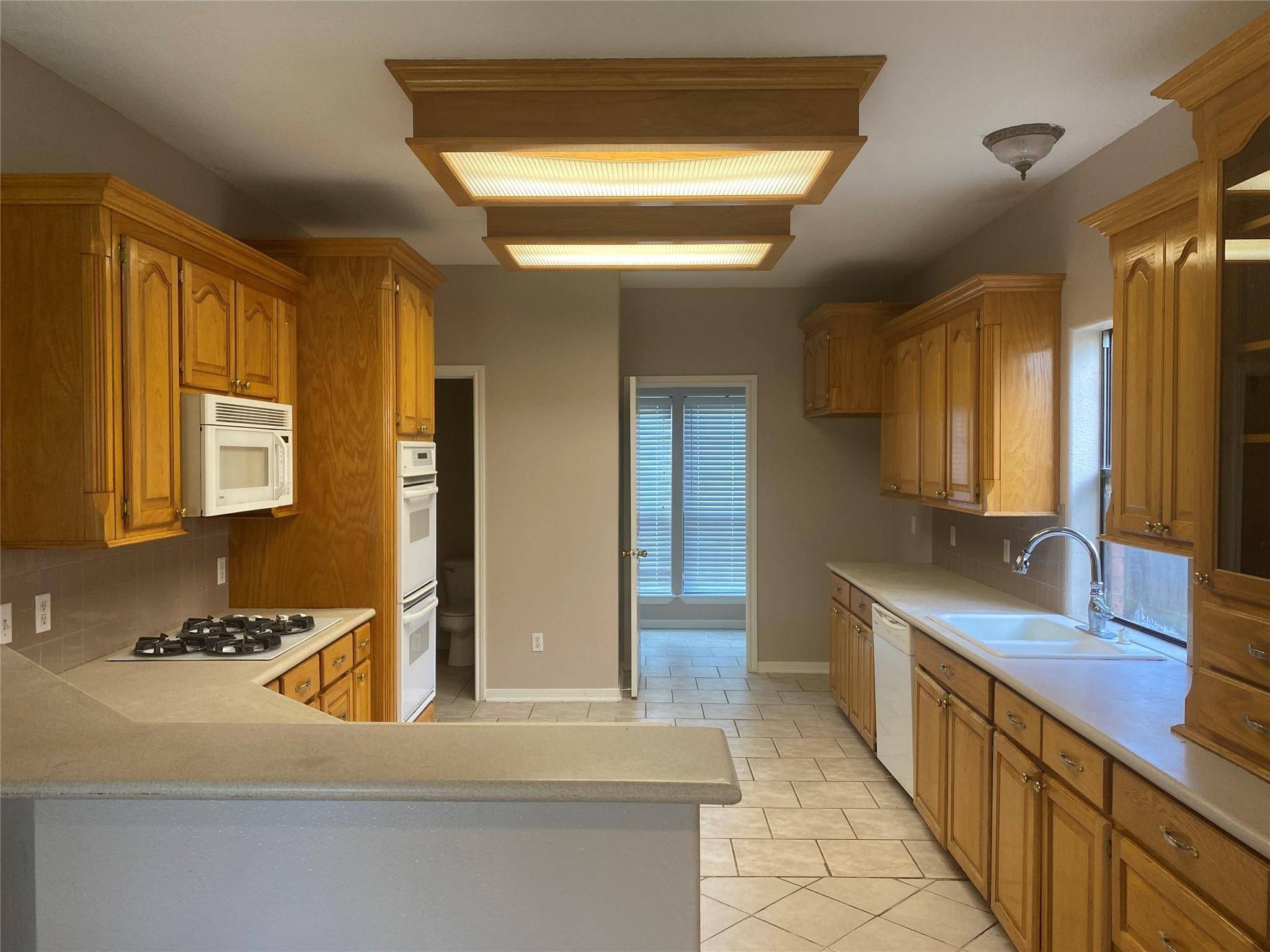 Lake Jackson, TX 77566,104 Sumac ST