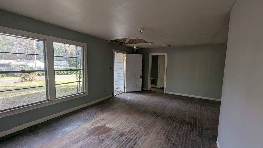 Longview, TX 75602,1201 S 12th ST