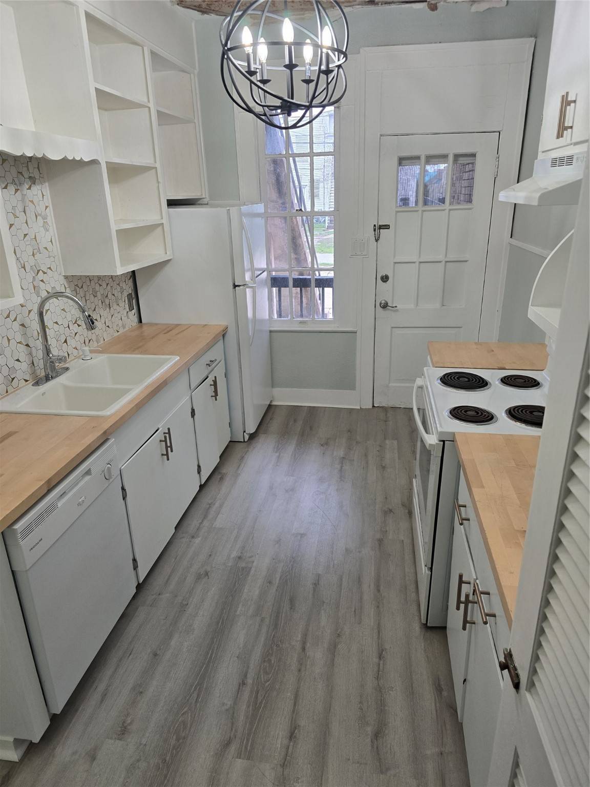 Galveston, TX 77550,717 Broadway #1