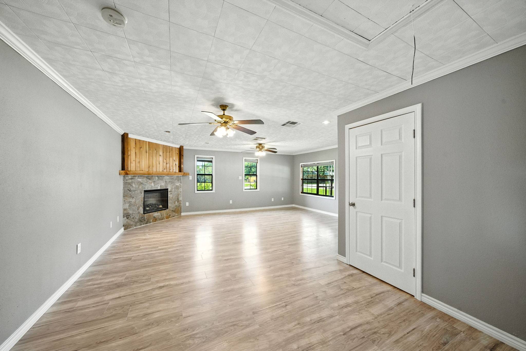 Dickinson, TX 77539,4803 28th ST E