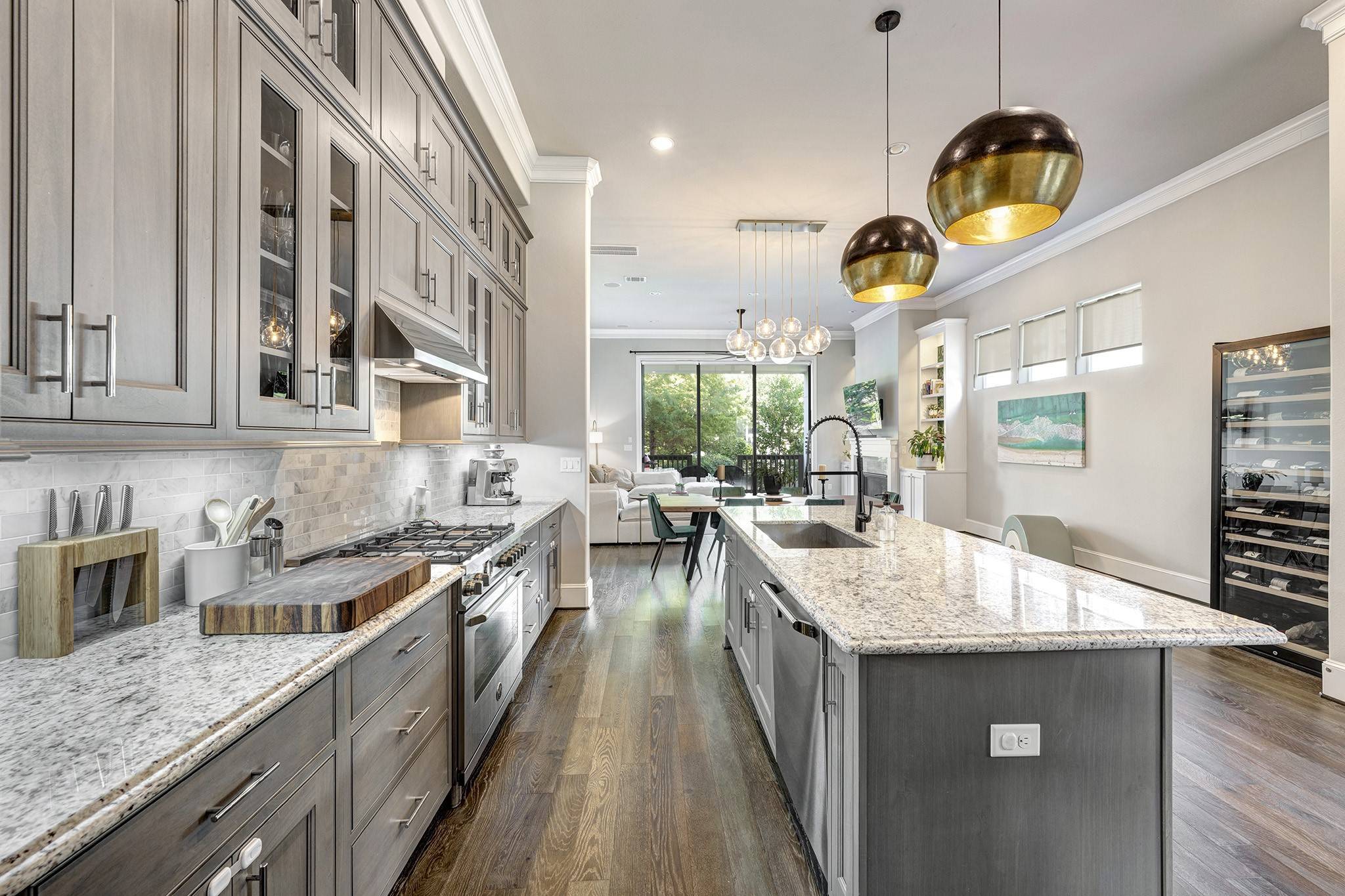 Houston, TX 77008,1223 W 15th 1/2 ST