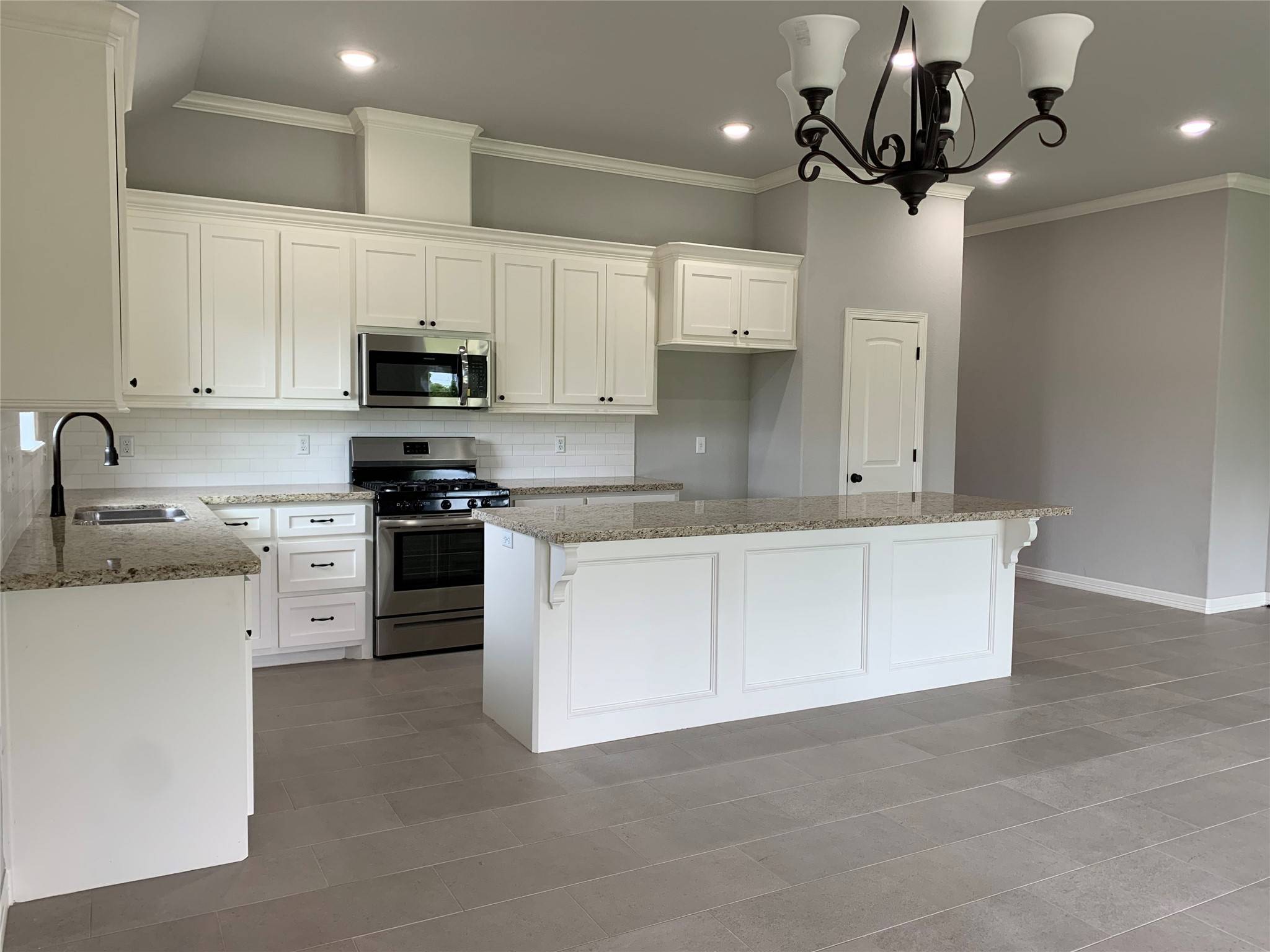 Clute, TX 77531,506 Yorktown AVE