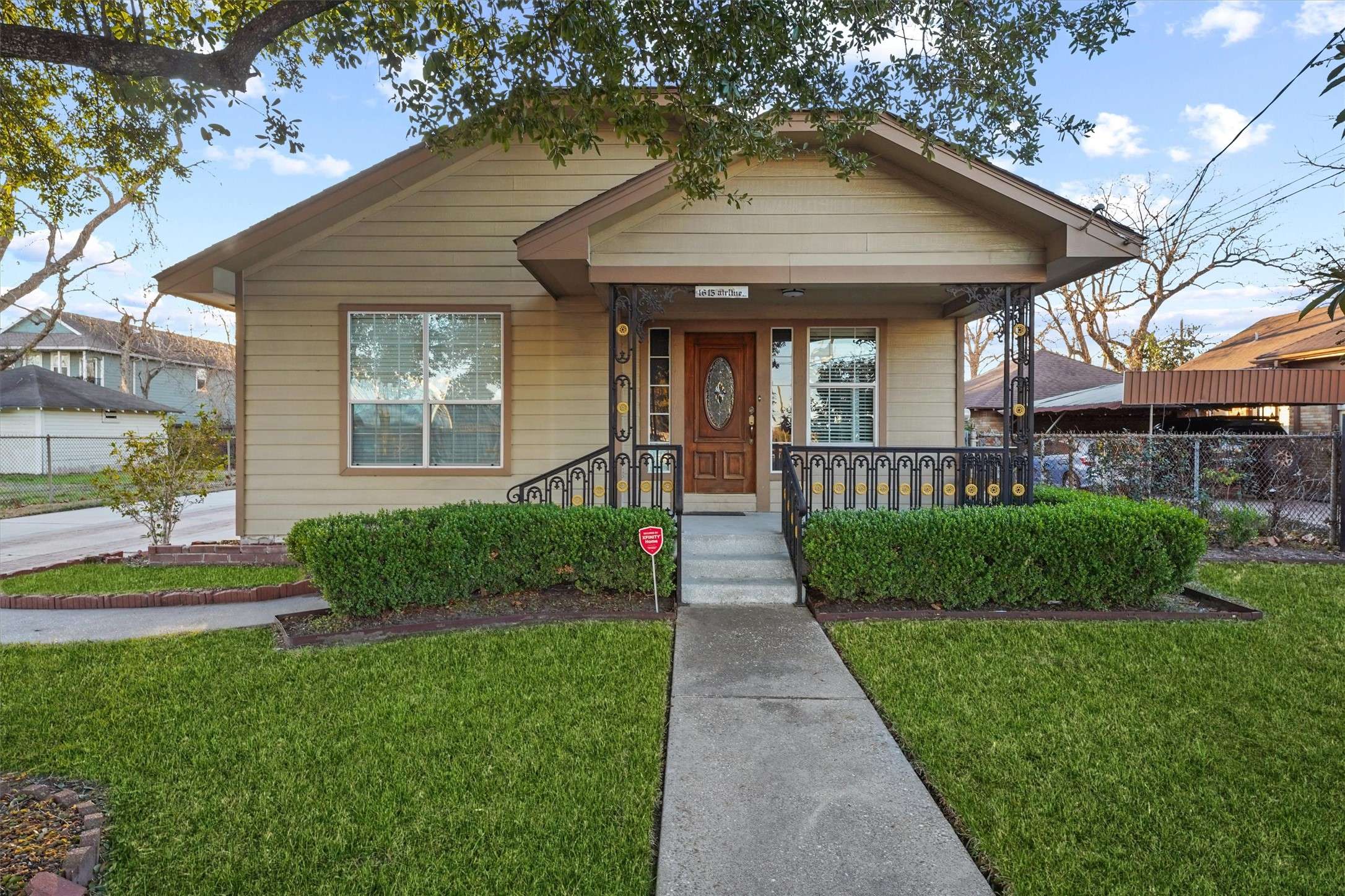 Houston, TX 77009,1615 Airline DR