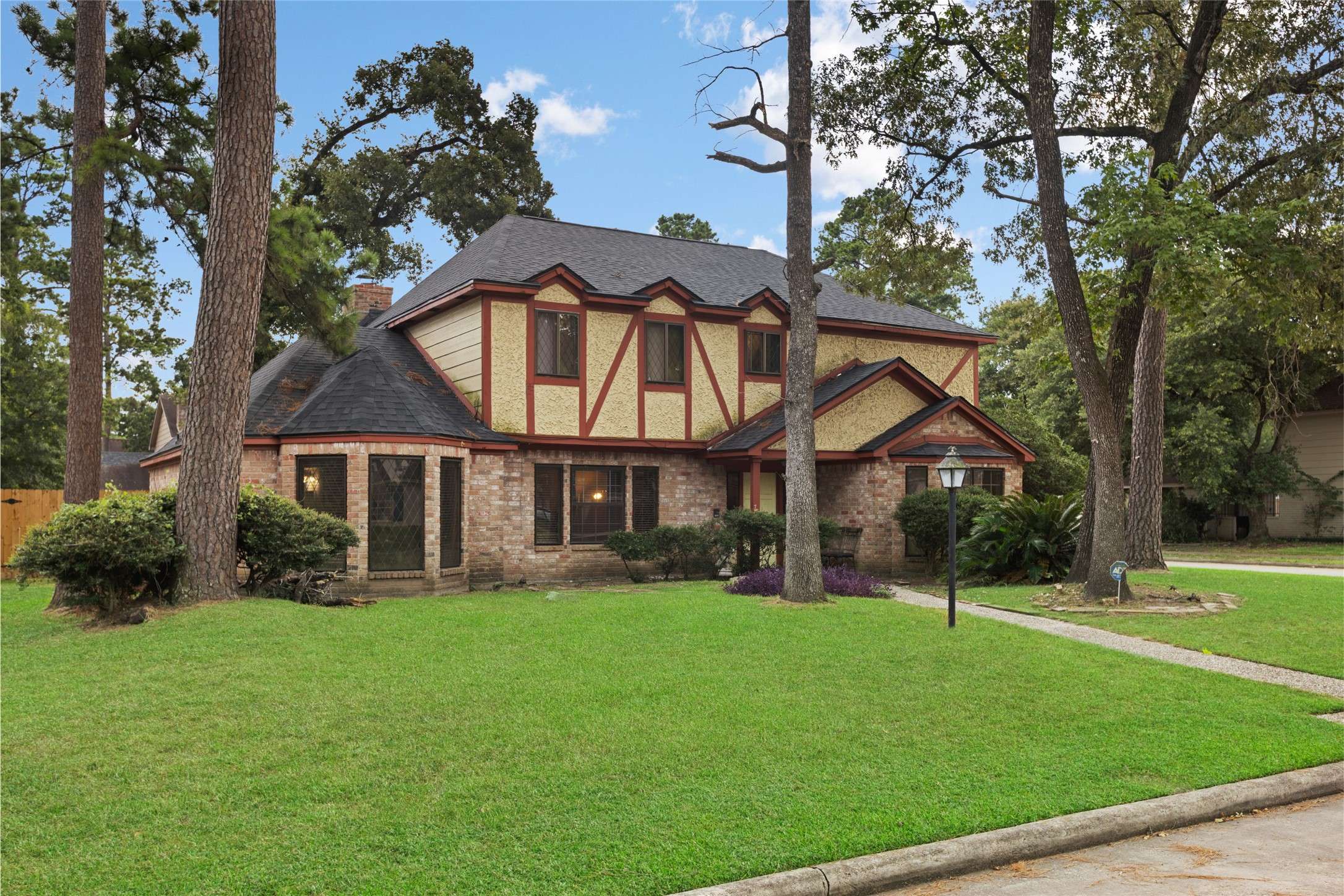 Houston, TX 77090,727 Baltic LN