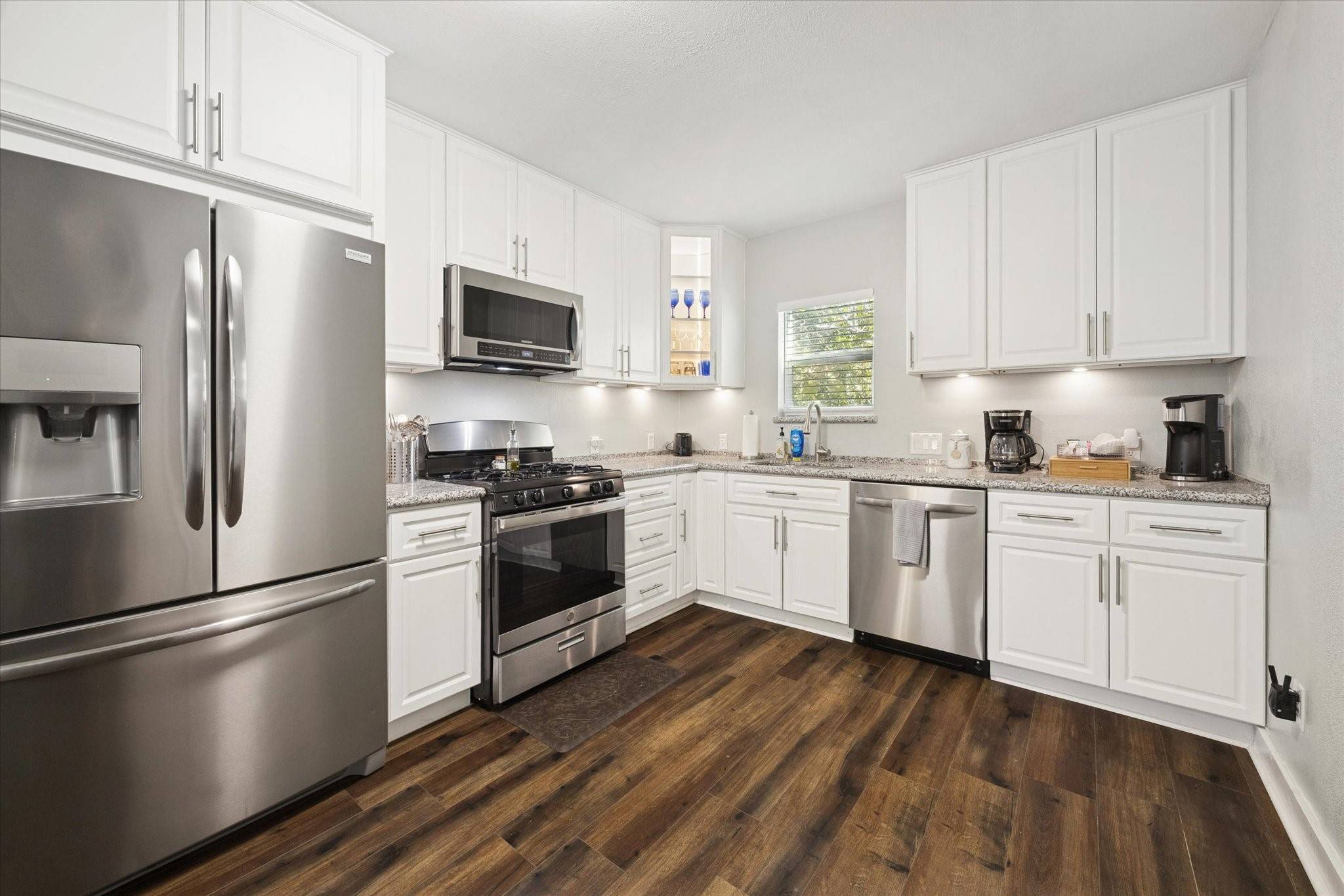 La Marque, TX 77568,801 Hathaway ST