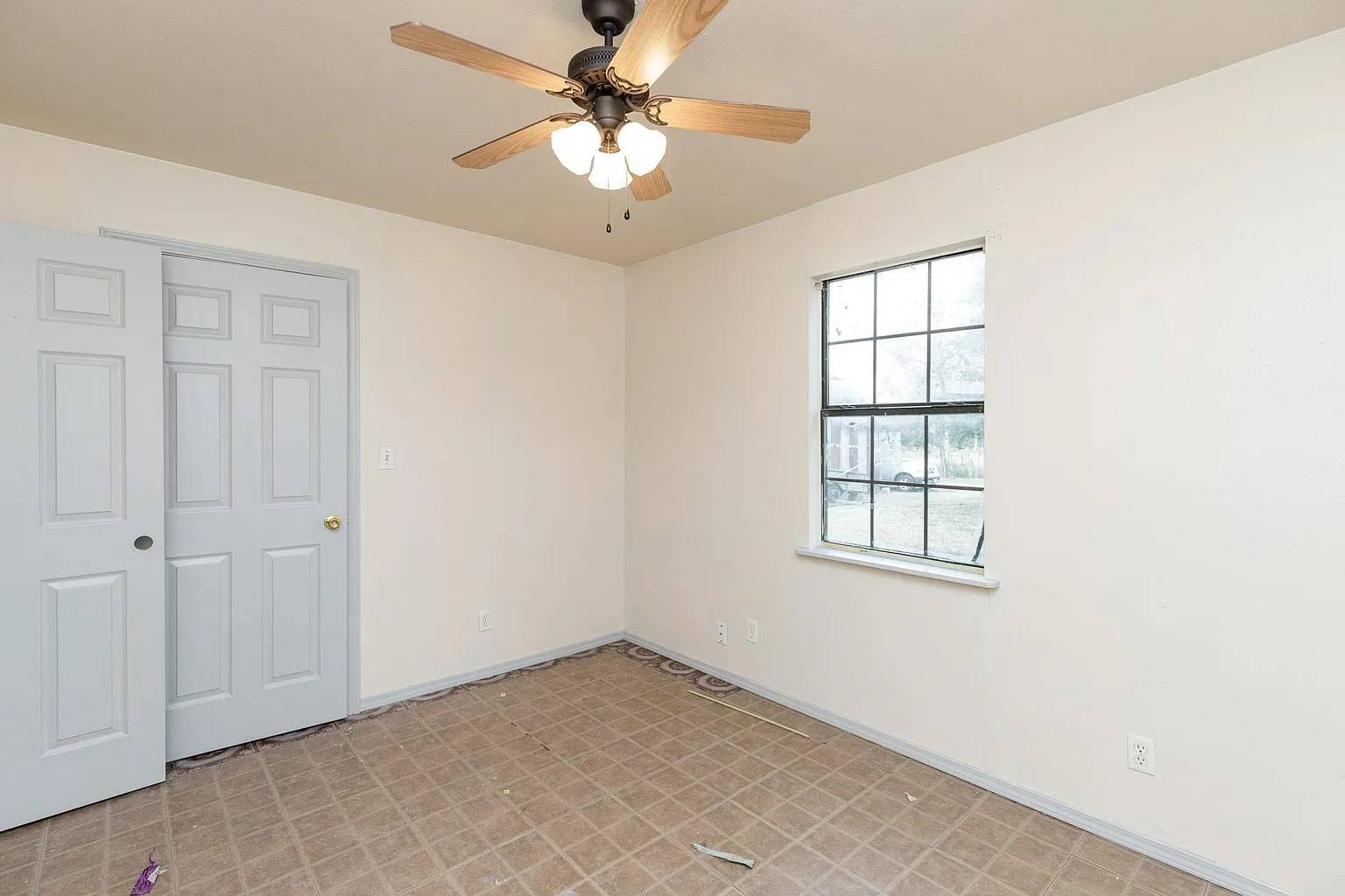 Mathis, TX 78368,408 S Live Oak ST
