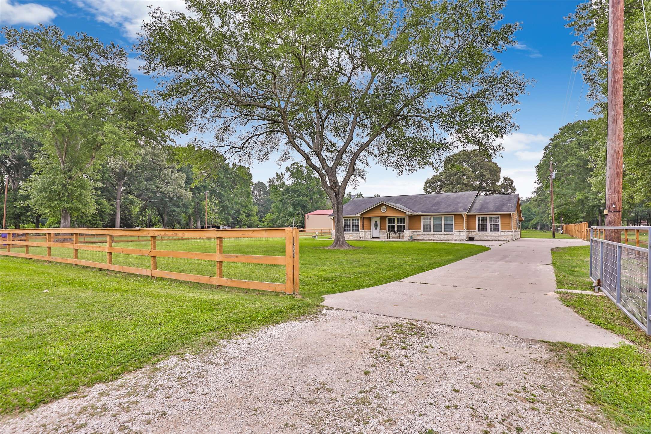 Cleveland, TX 77327,400 County Road 2230