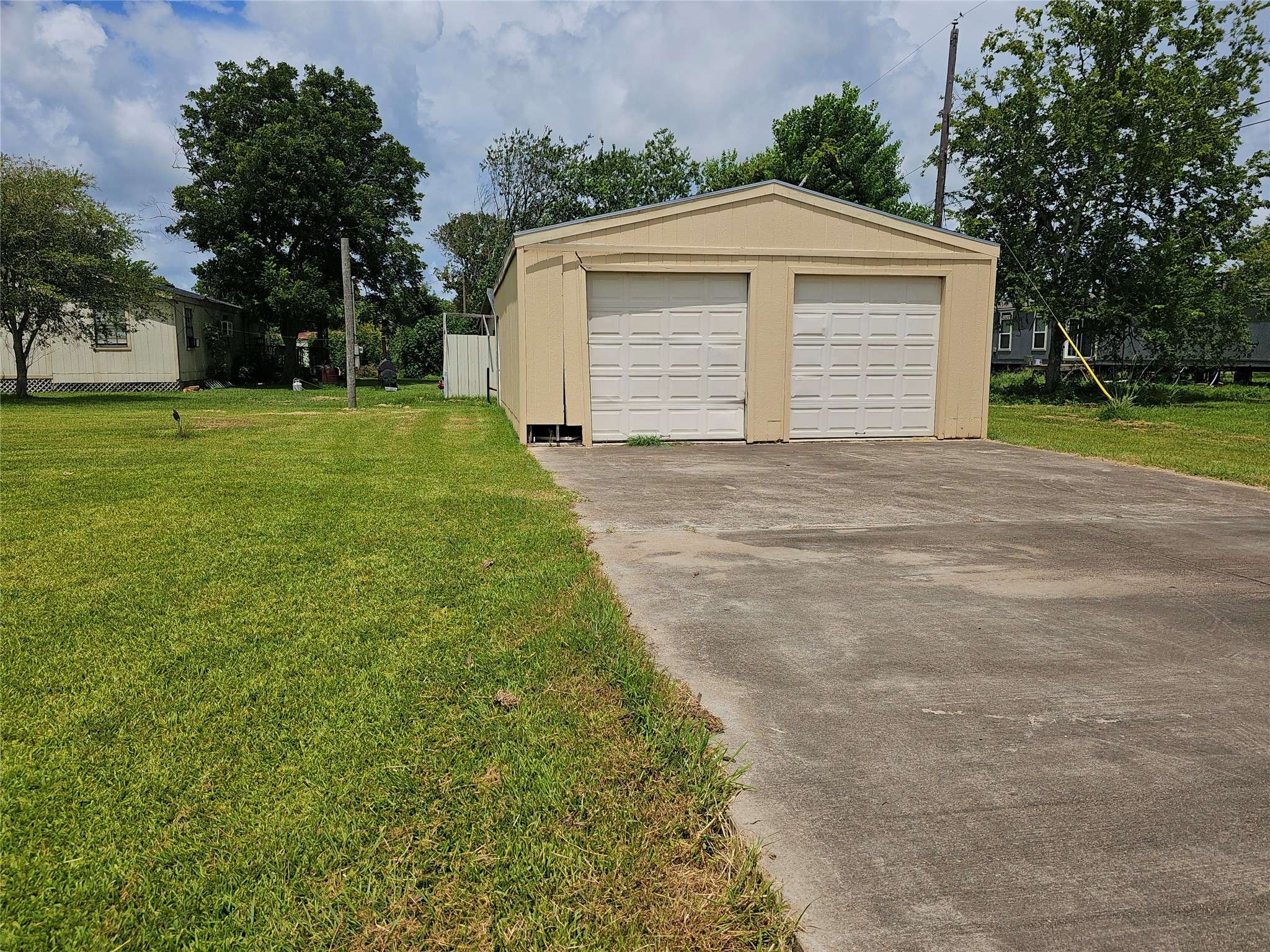 Jones Creek, TX 77541,202 Cotton ST