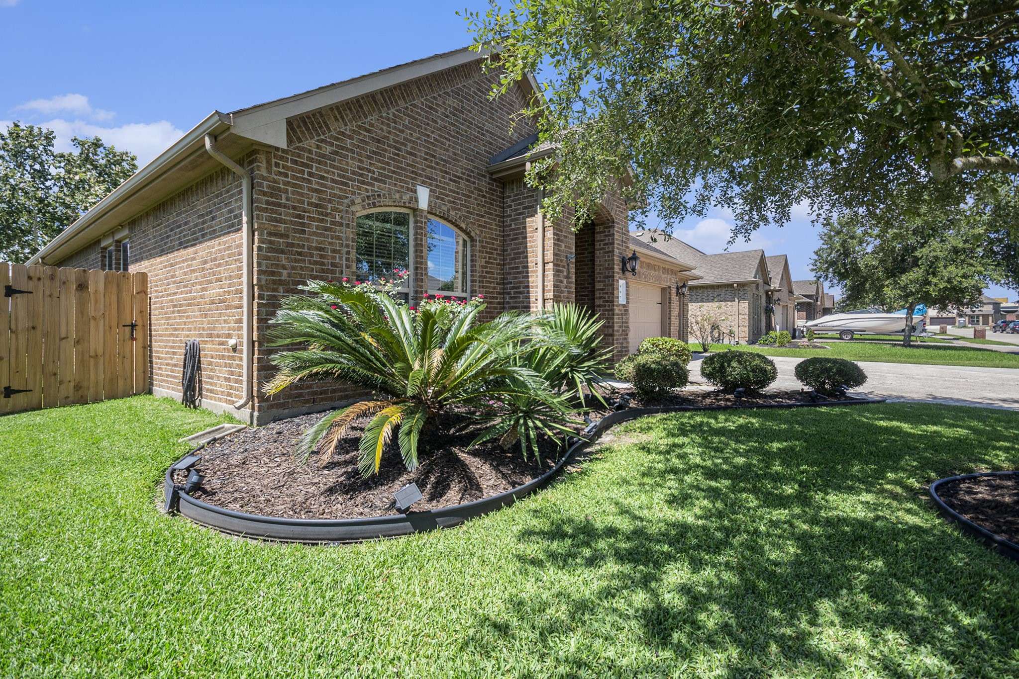 La Porte, TX 77571,907 Fairway DR