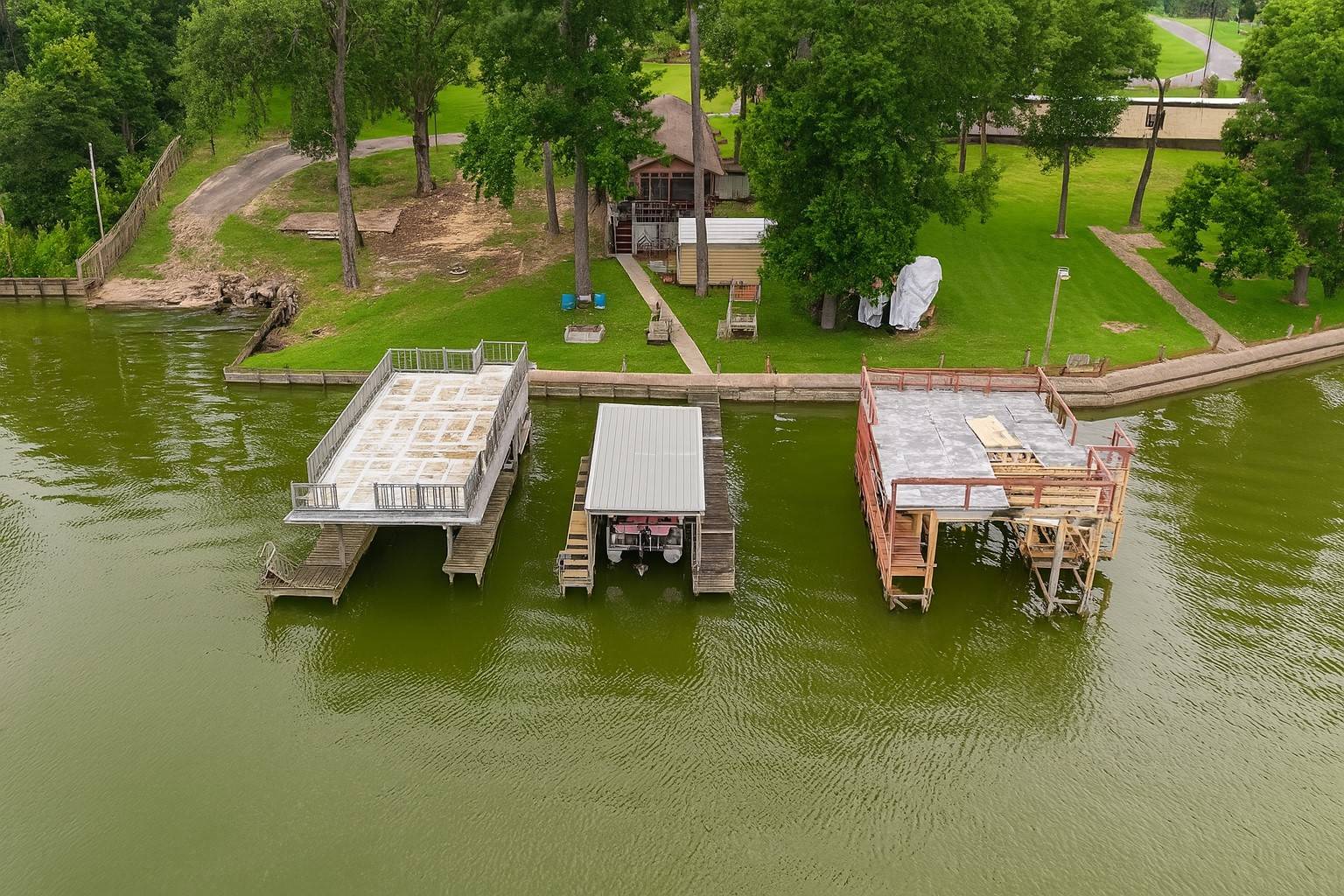 Point Blank, TX 77364,41 S Lafitte Lookout DR