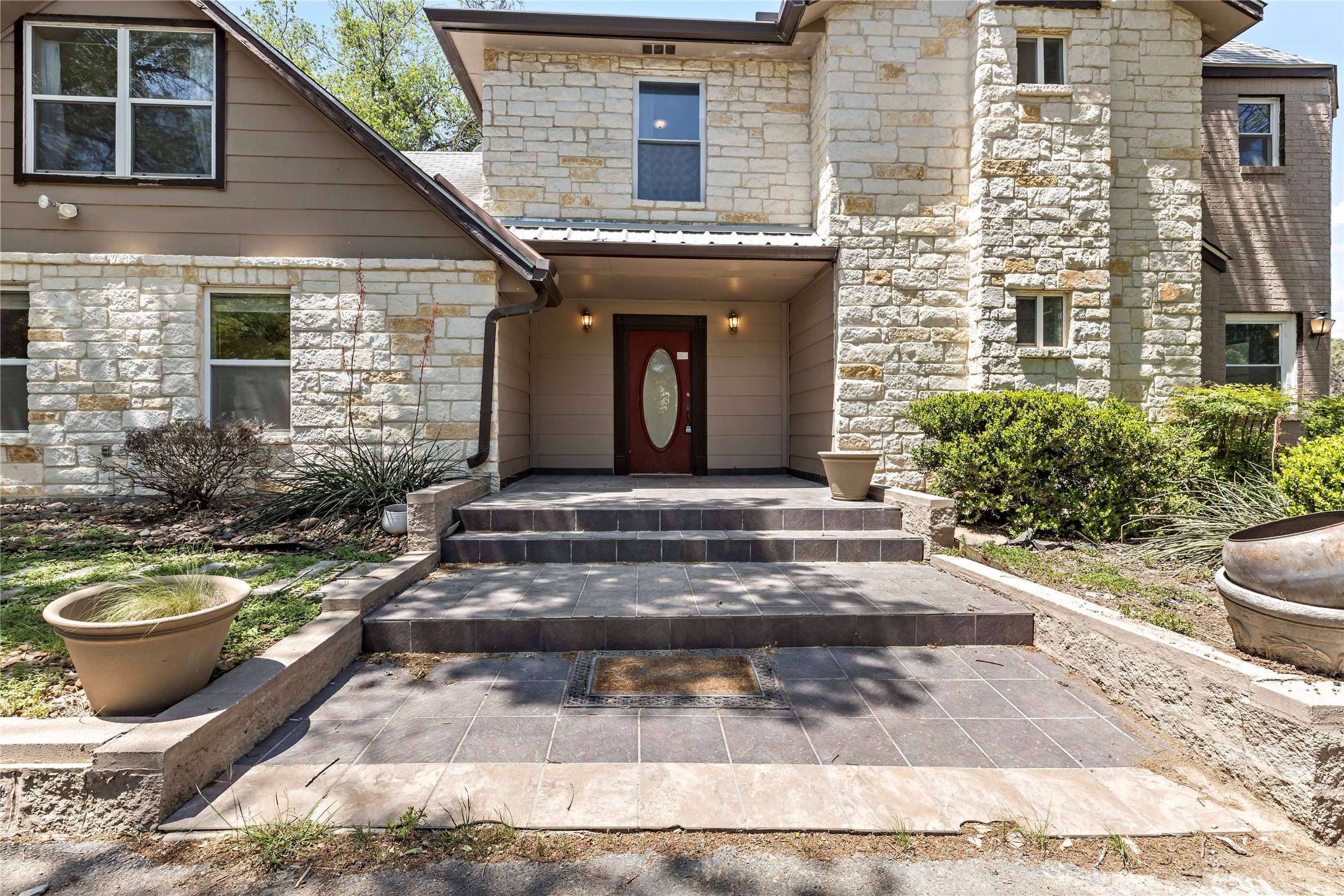New Braunfels, TX 78132,220 Lark LN