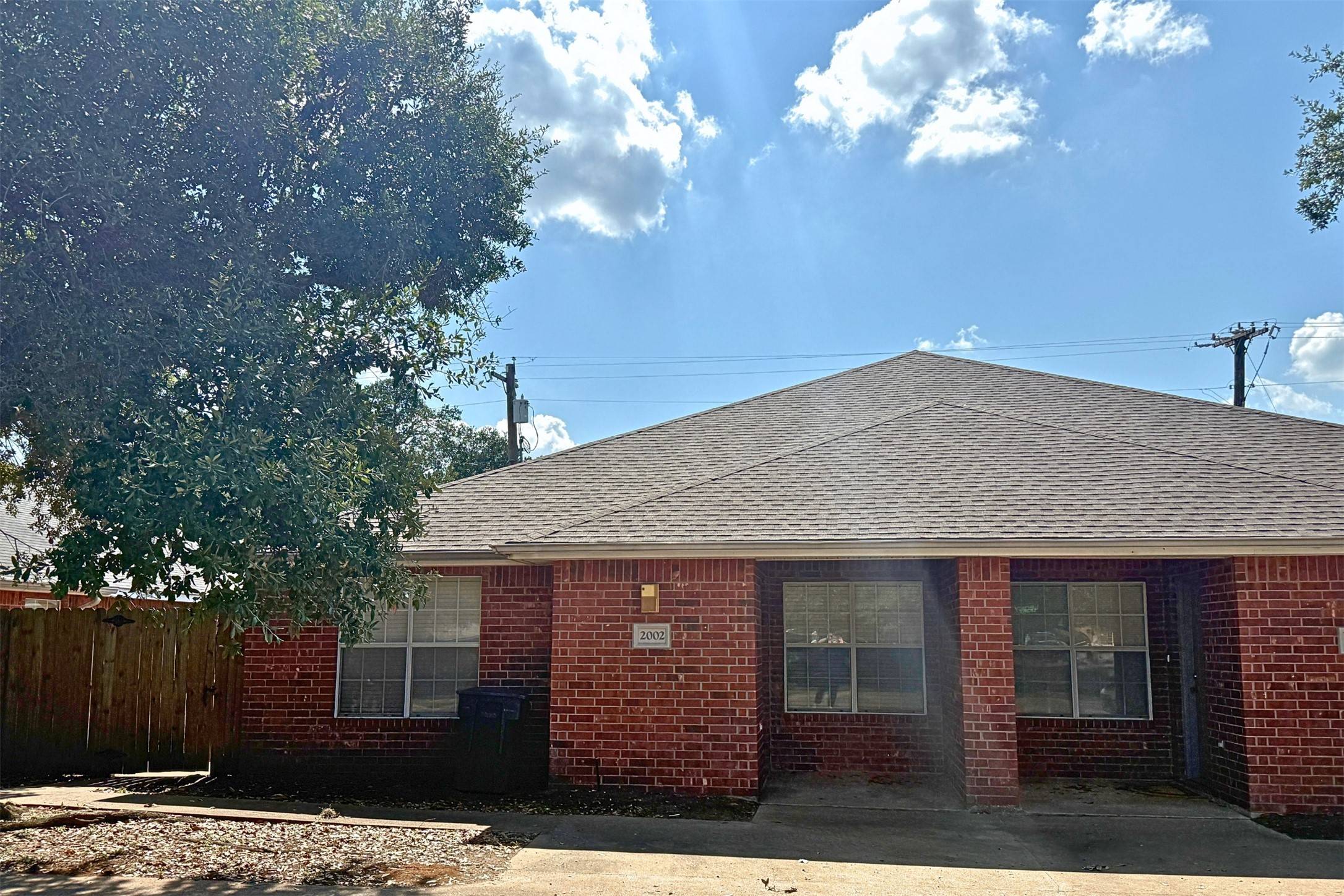 College Station, TX 77840,2002 Legacy LN