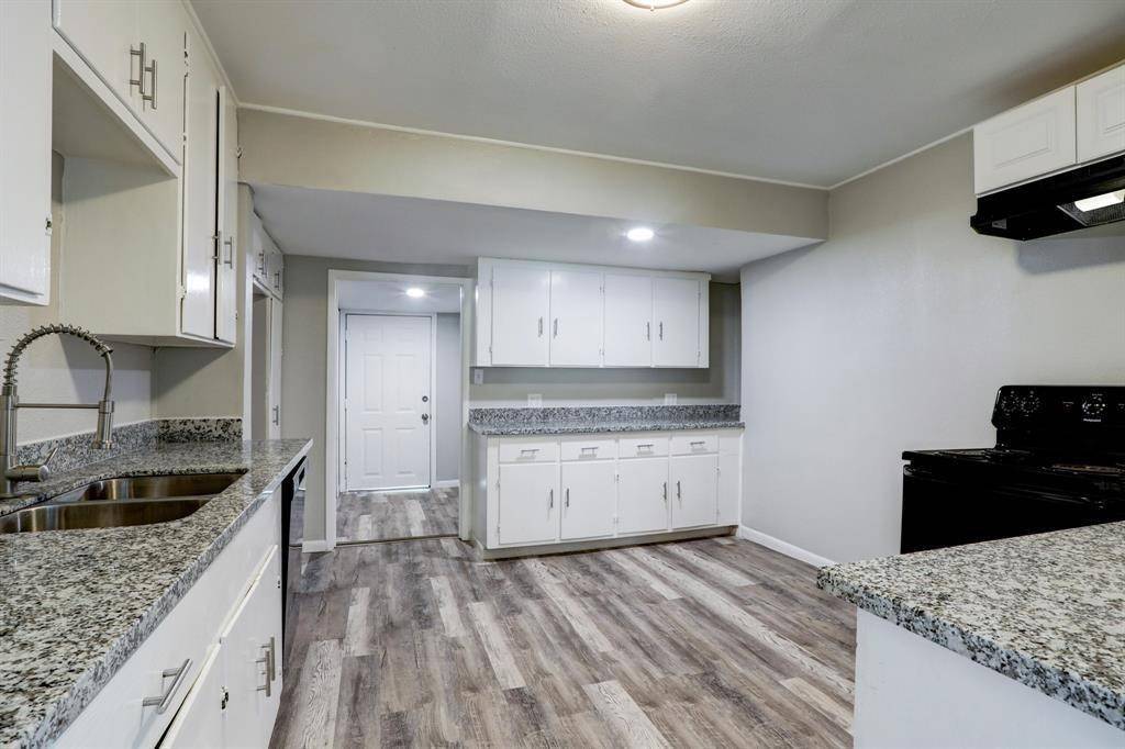 Angleton, TX 77515,1236 San Felipe ST