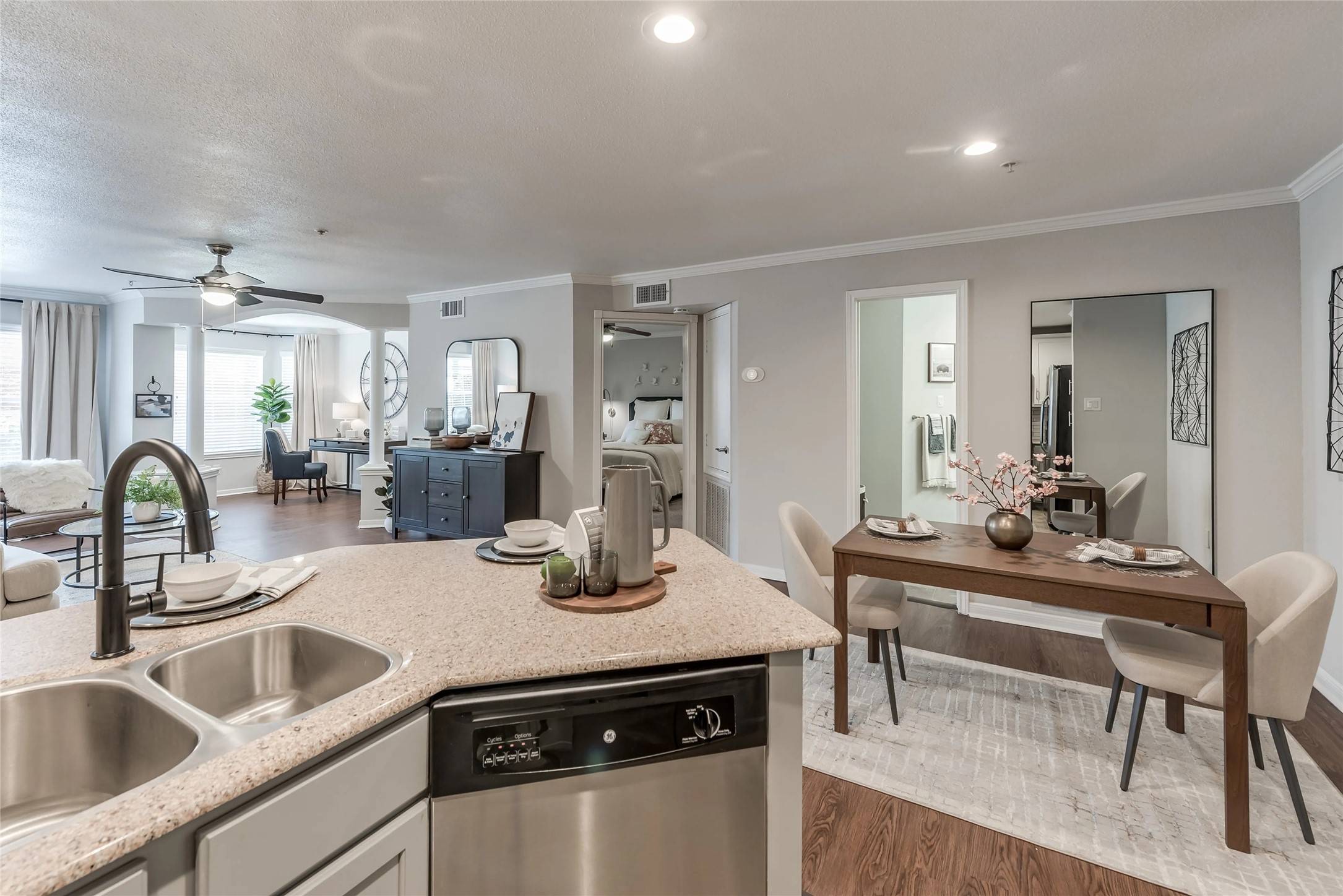Houston, TX 77057,2100 Bering Dr #6-624