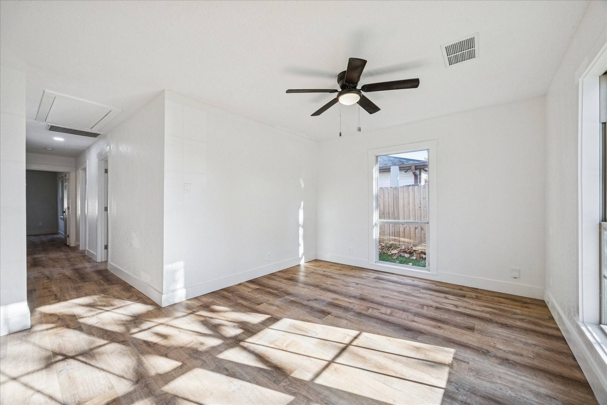 Houston, TX 77017,306 Ogilvie ST