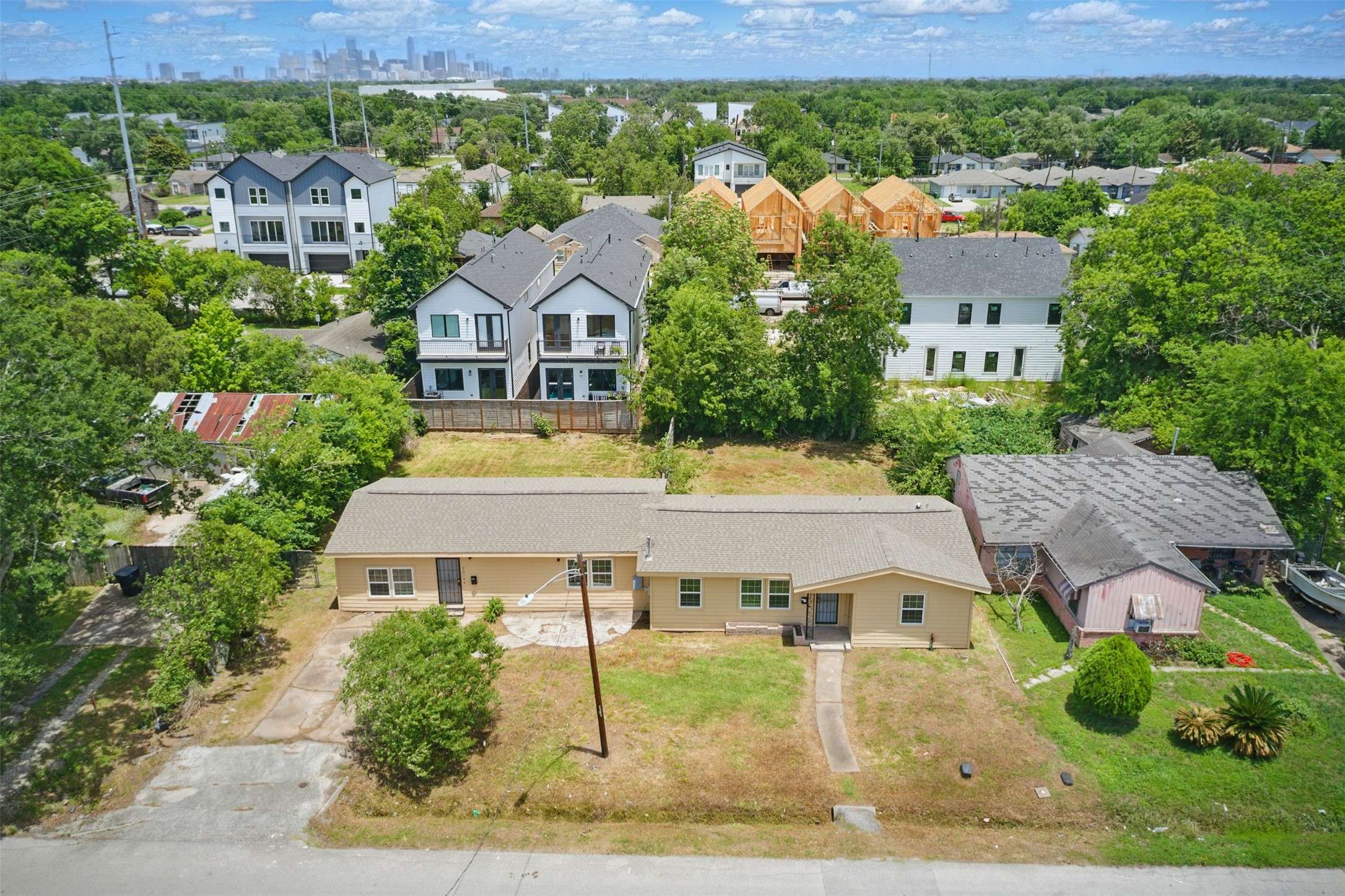 Houston, TX 77021,3615 Seabrook ST