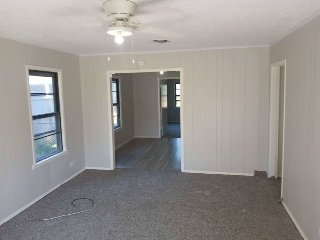 La Marque, TX 77568,2302 Oaklawn DR