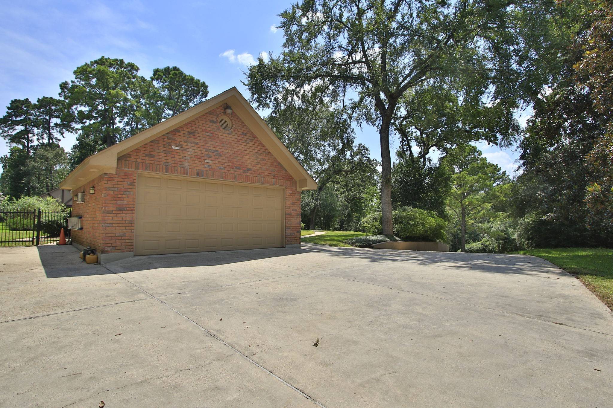 Tomball, TX 77375,13710 Lost Creek RD