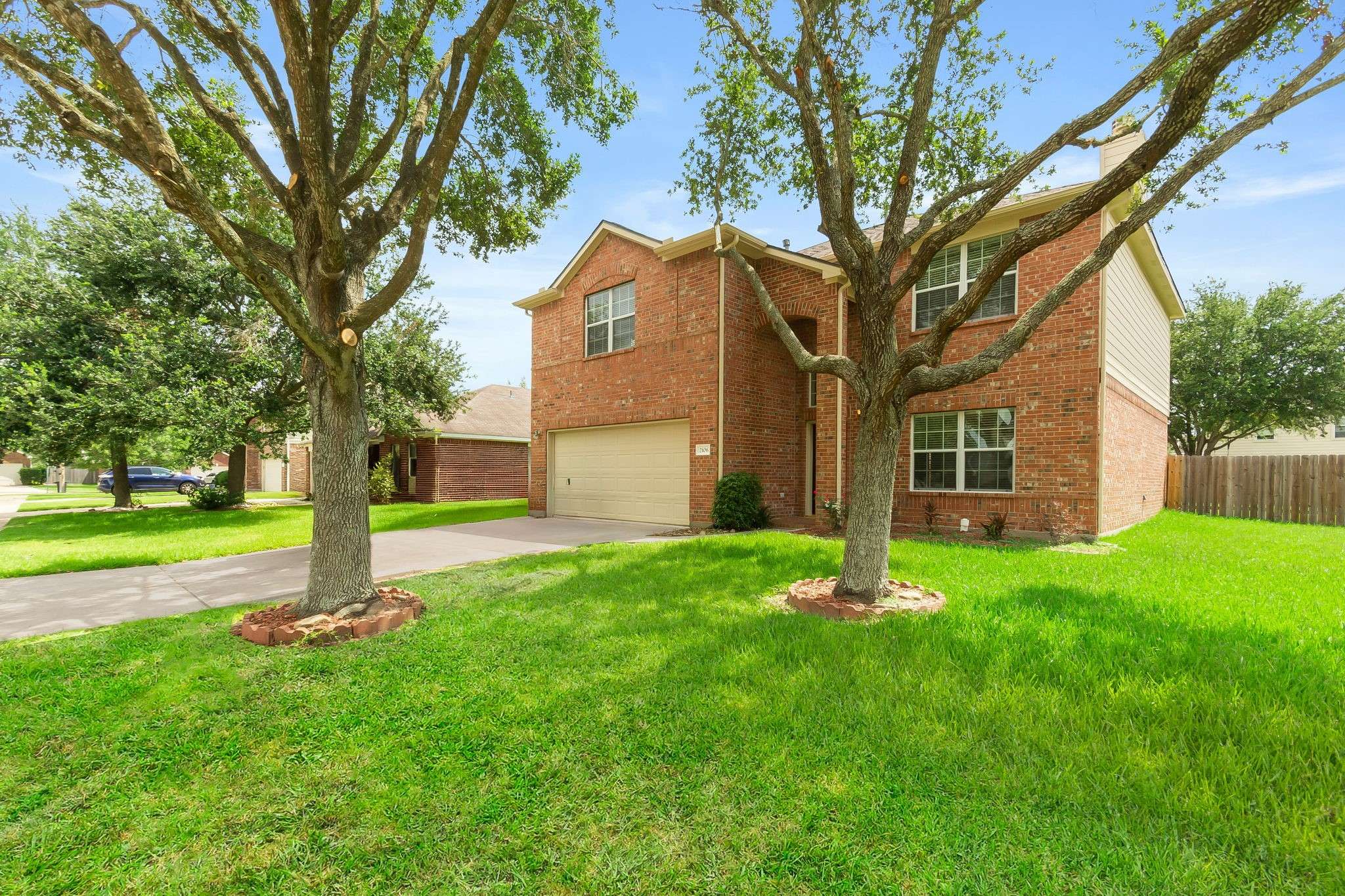 League City, TX 77573,2106 Goldfinch LN