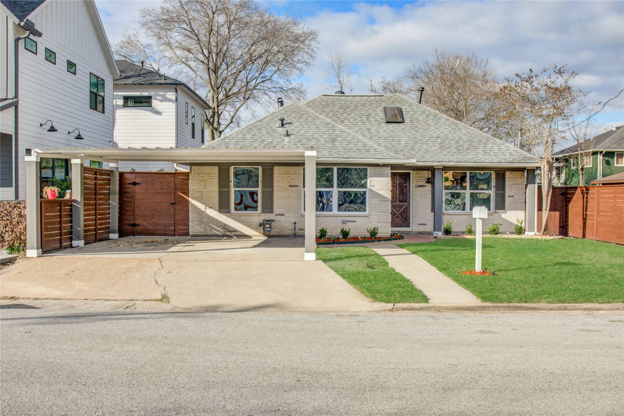 Houston, TX 77009,1109 Moody ST