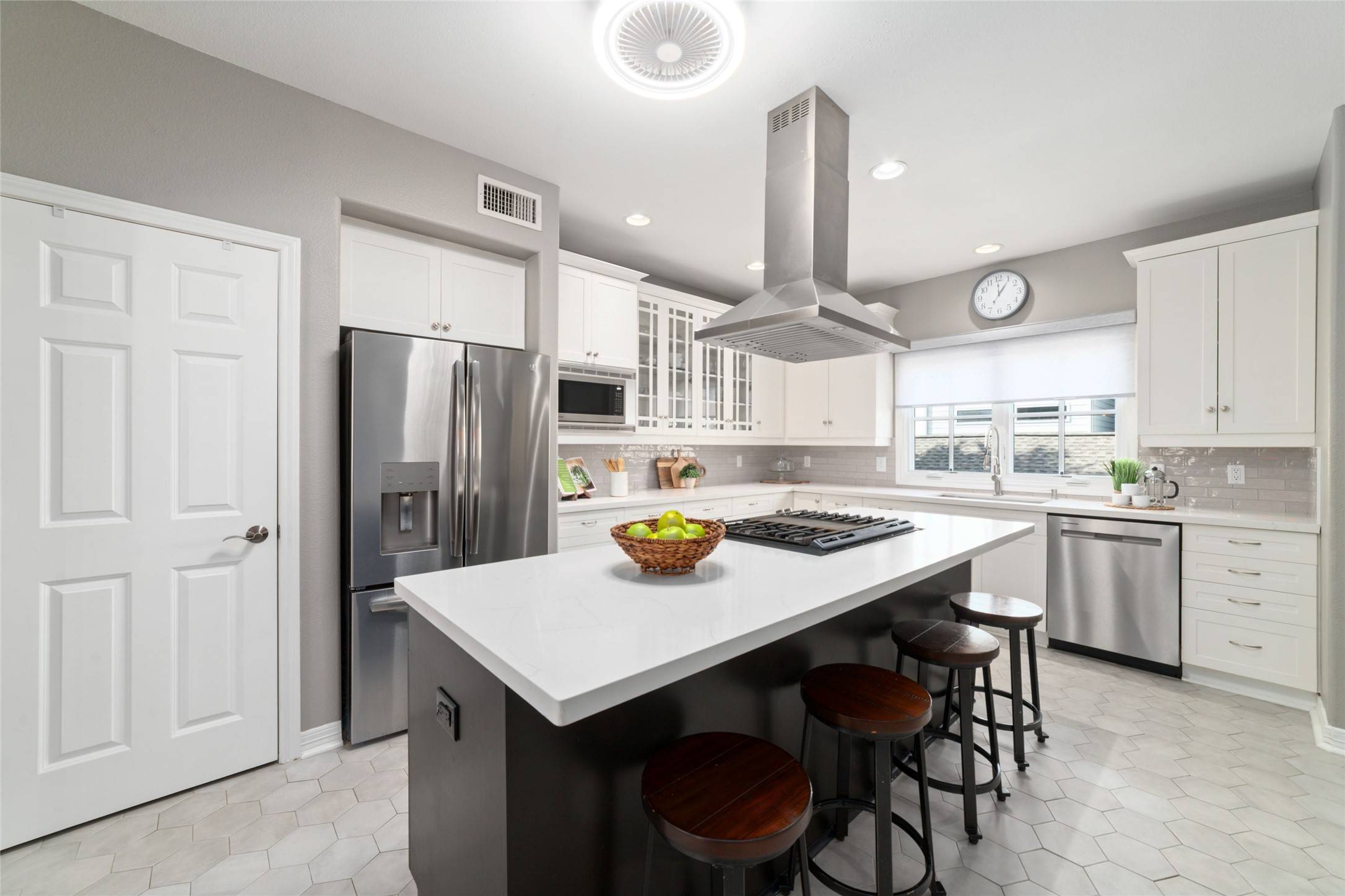 Houston, TX 77007,609 Jackson Hill ST