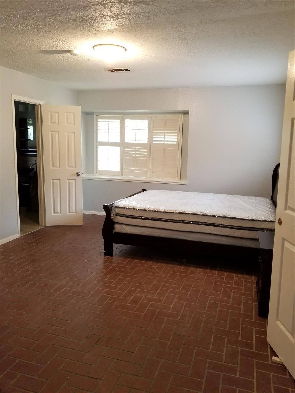 Houston, TX 77036,8806 Leader ST