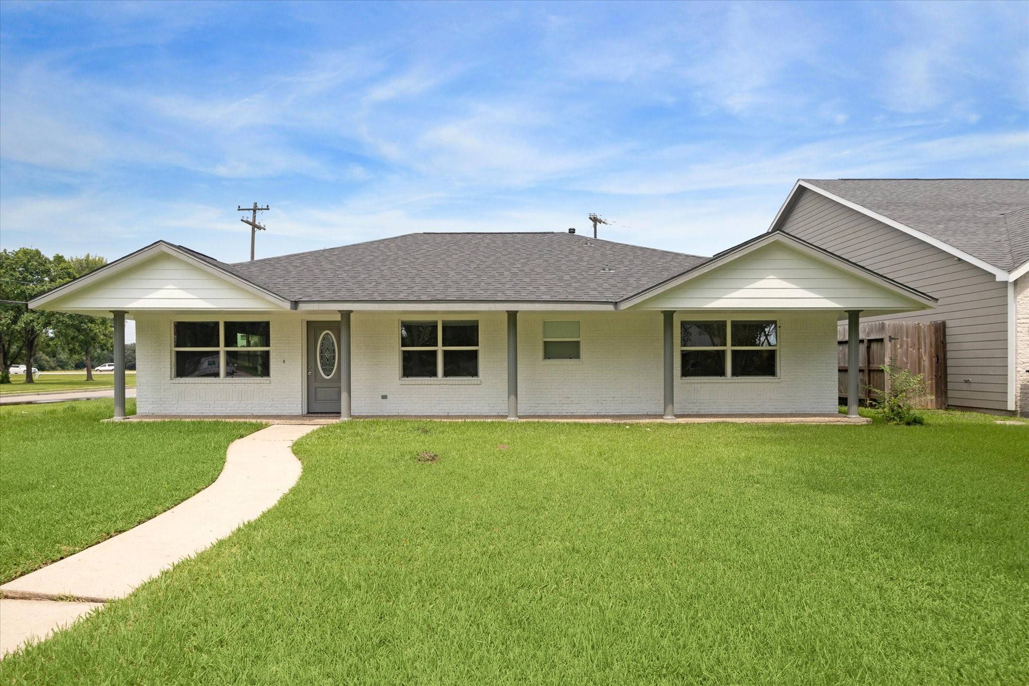 Stafford, TX 77477,803 Hackberry ST