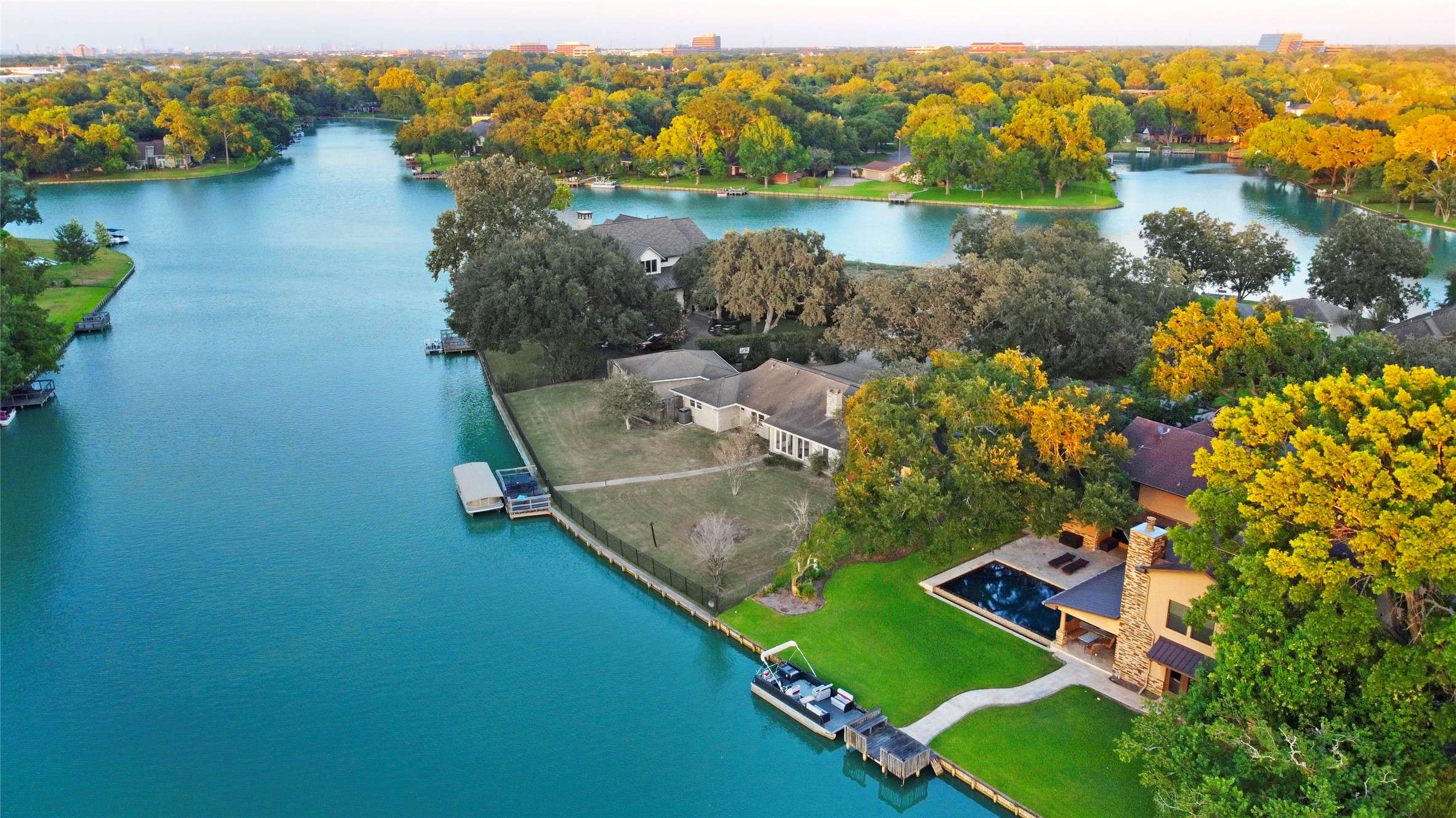 Sugar Land, TX 77478,707 Salerno ST