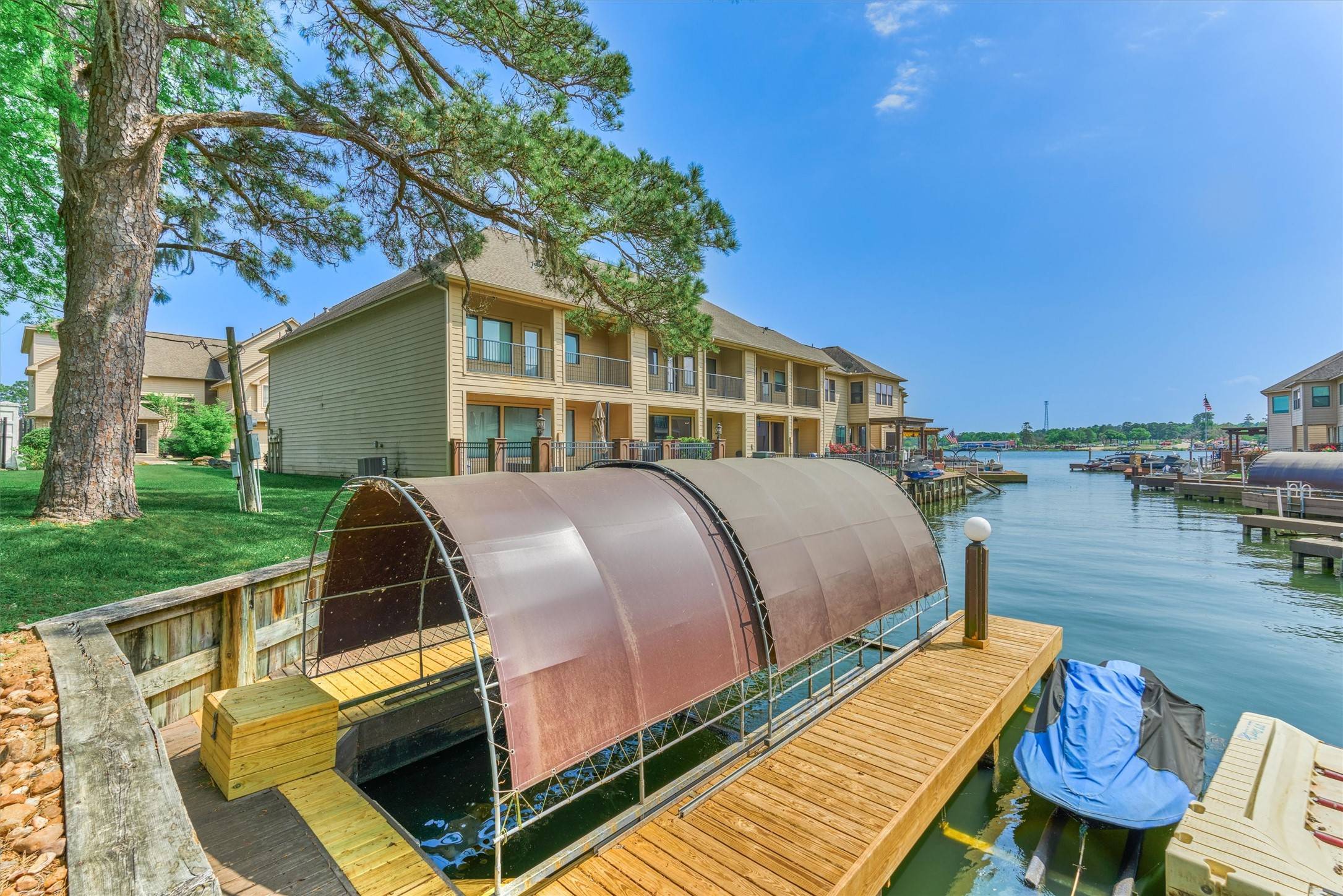 Conroe, TX 77356,343 Old Aqua LNDG E