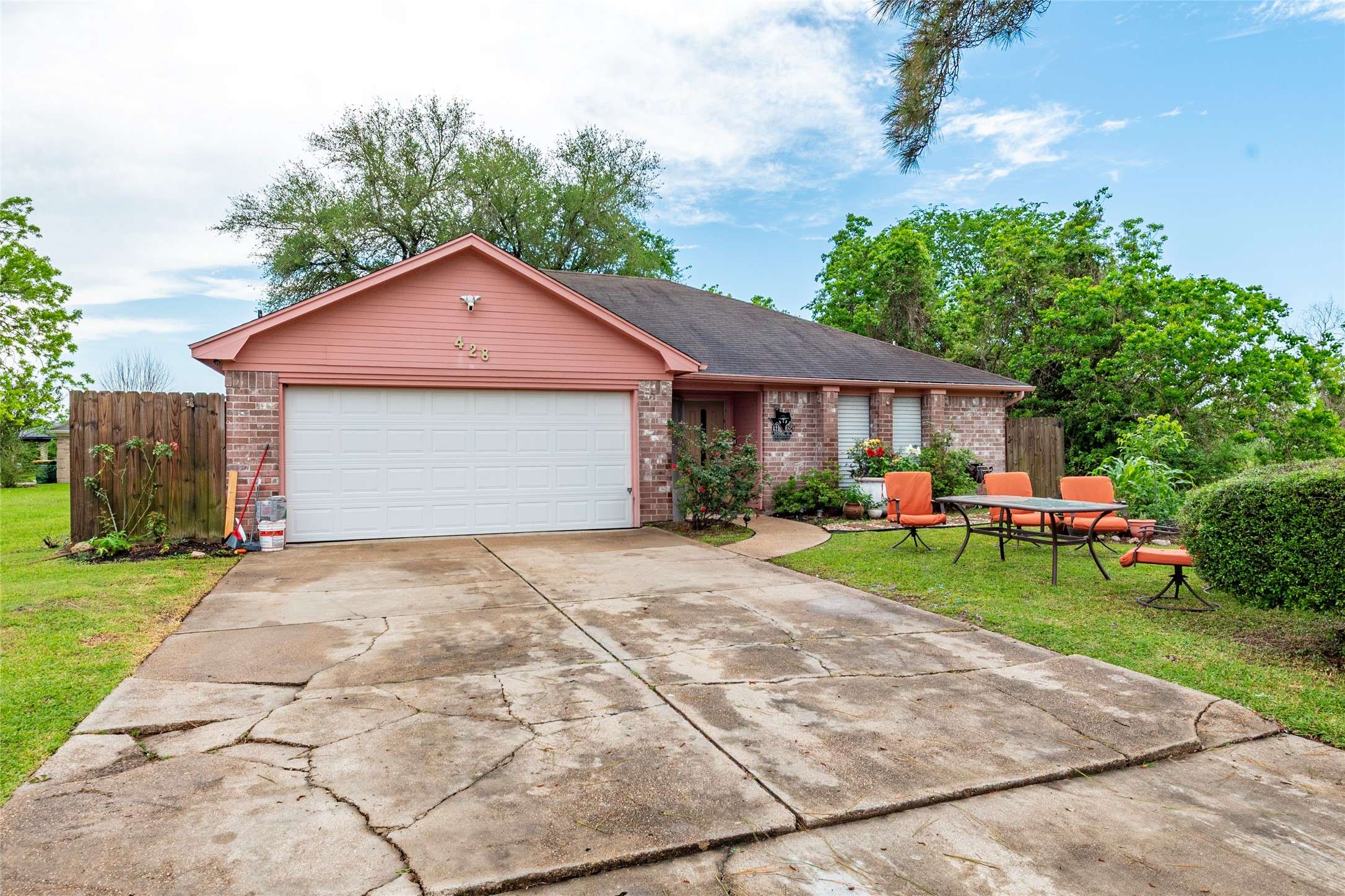 La Marque, TX 77568,428 Raymond ST