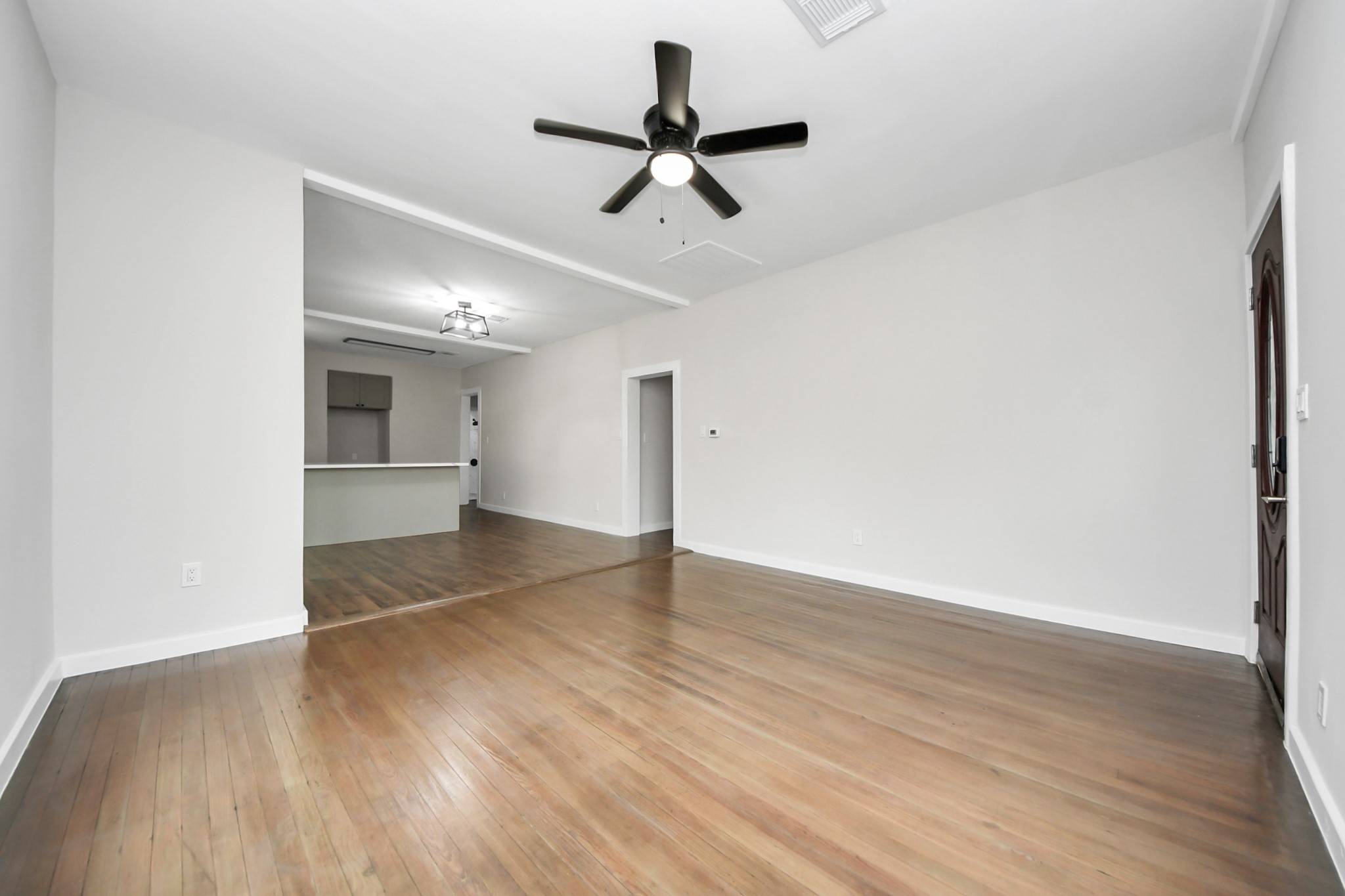 Houston, TX 77011,409 S 72nd ST