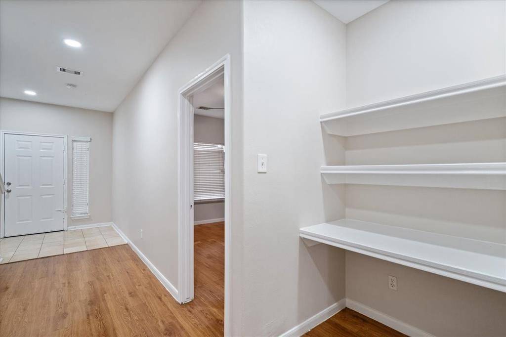 Houston, TX 77051,7814 Gladstone ST