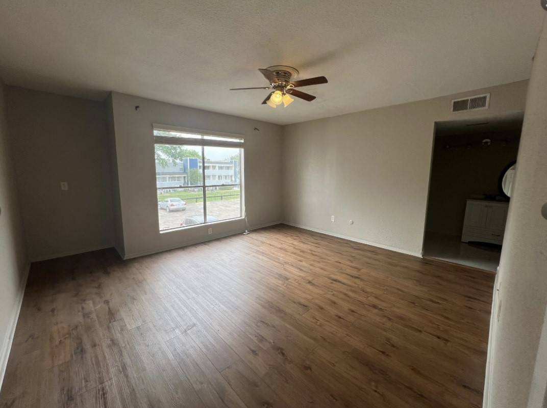Houston, TX 77079,781 Country Place DR #2081