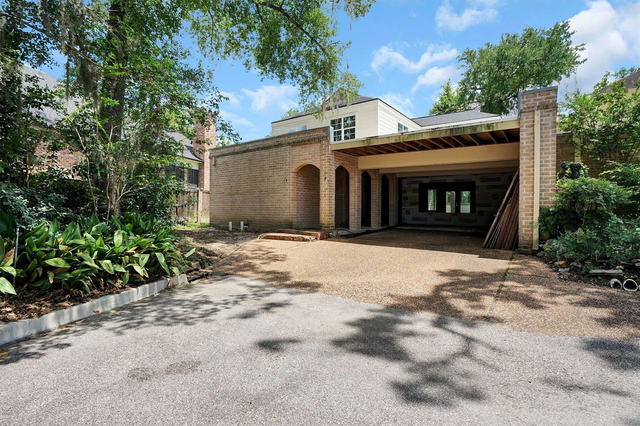 Houston, TX 77024,1 Woodstone ST