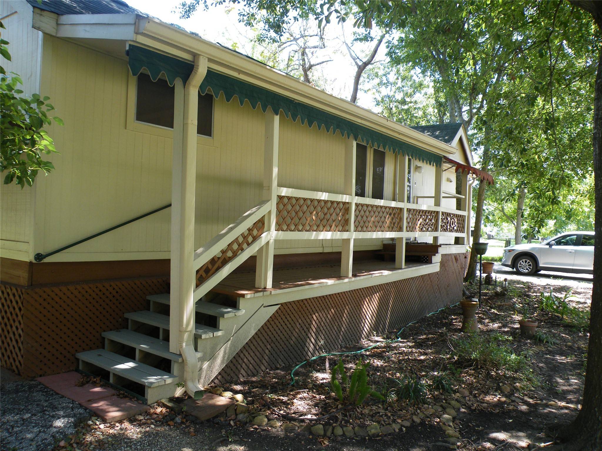 Clear Lake Shores, TX 77565,703 Clear Lake RD