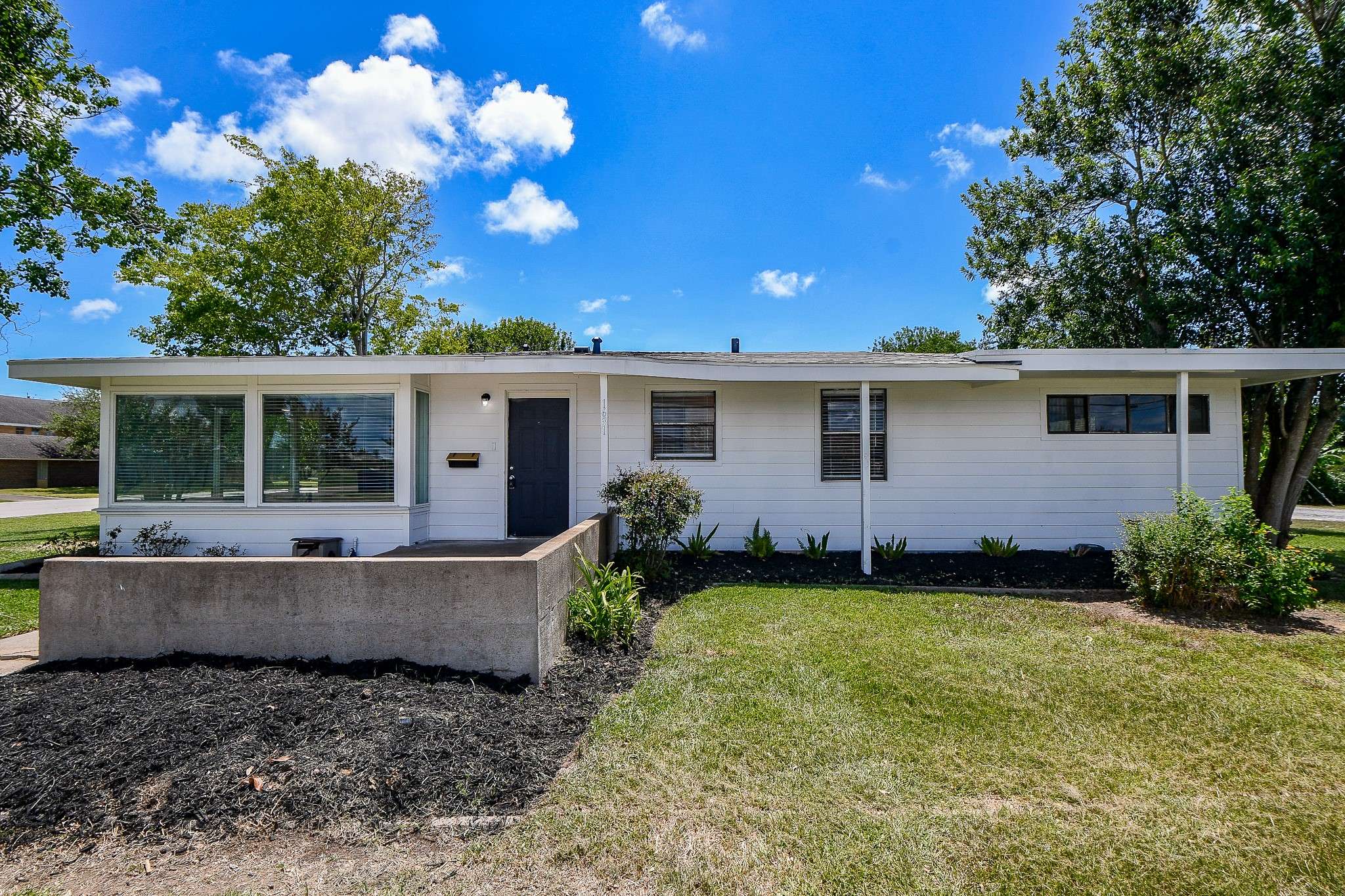 Freeport, TX 77541,1631 W Broad ST