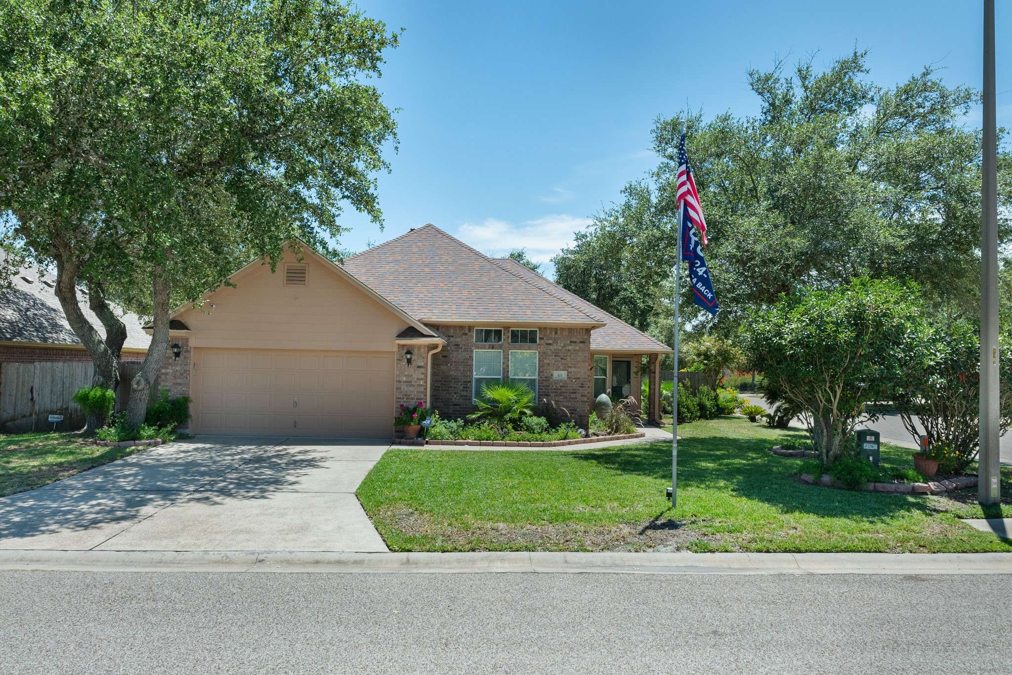 Rockport, TX 78382,101 Whistlers BND