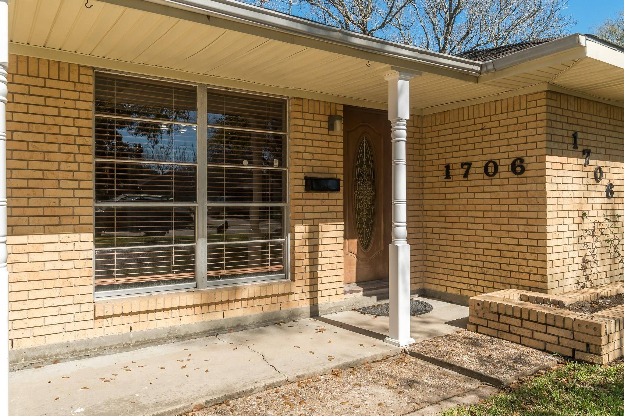 Baytown, TX 77520,1706 Colby DR