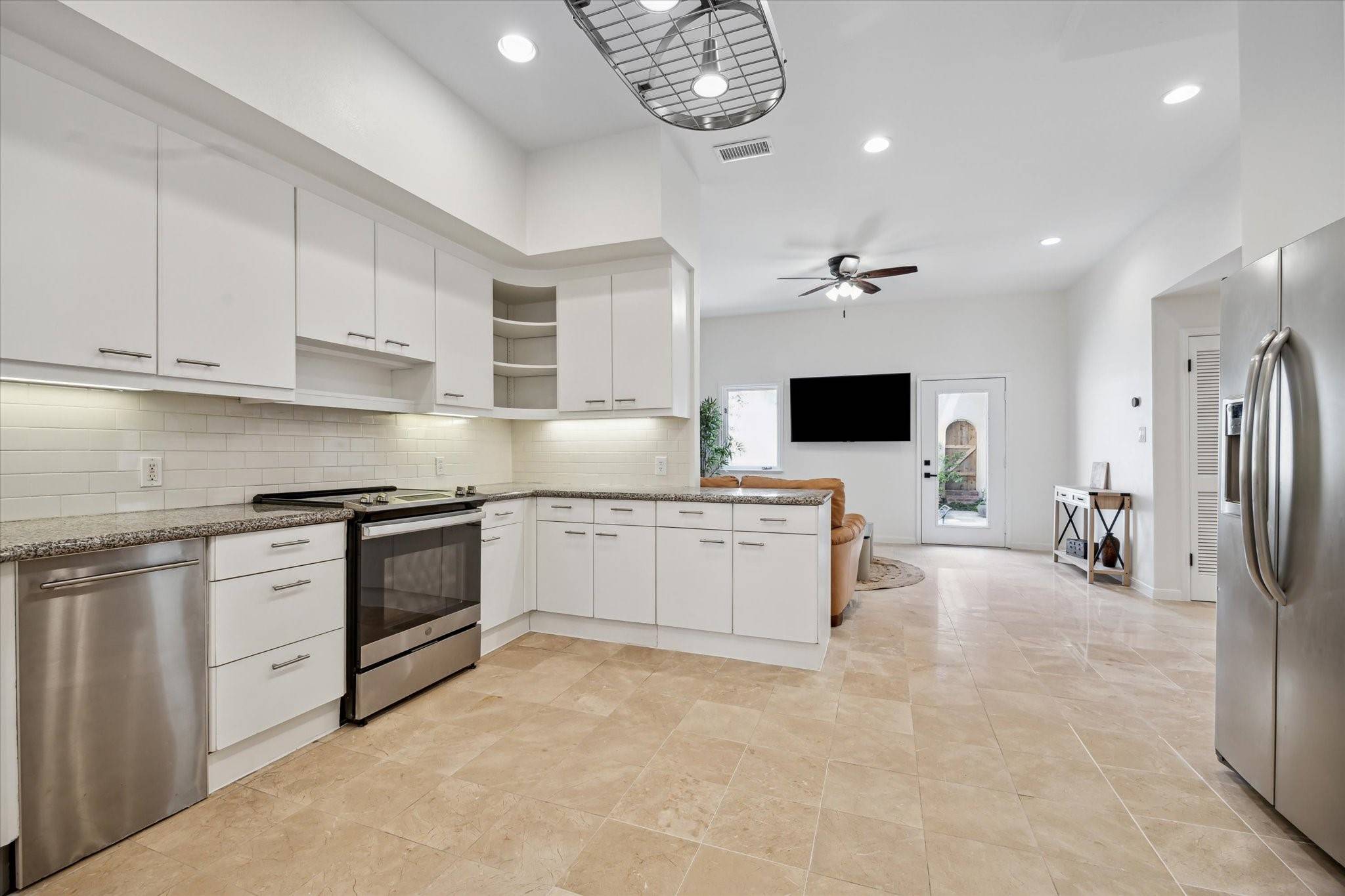 Houston, TX 77027,3222 Alabama CT