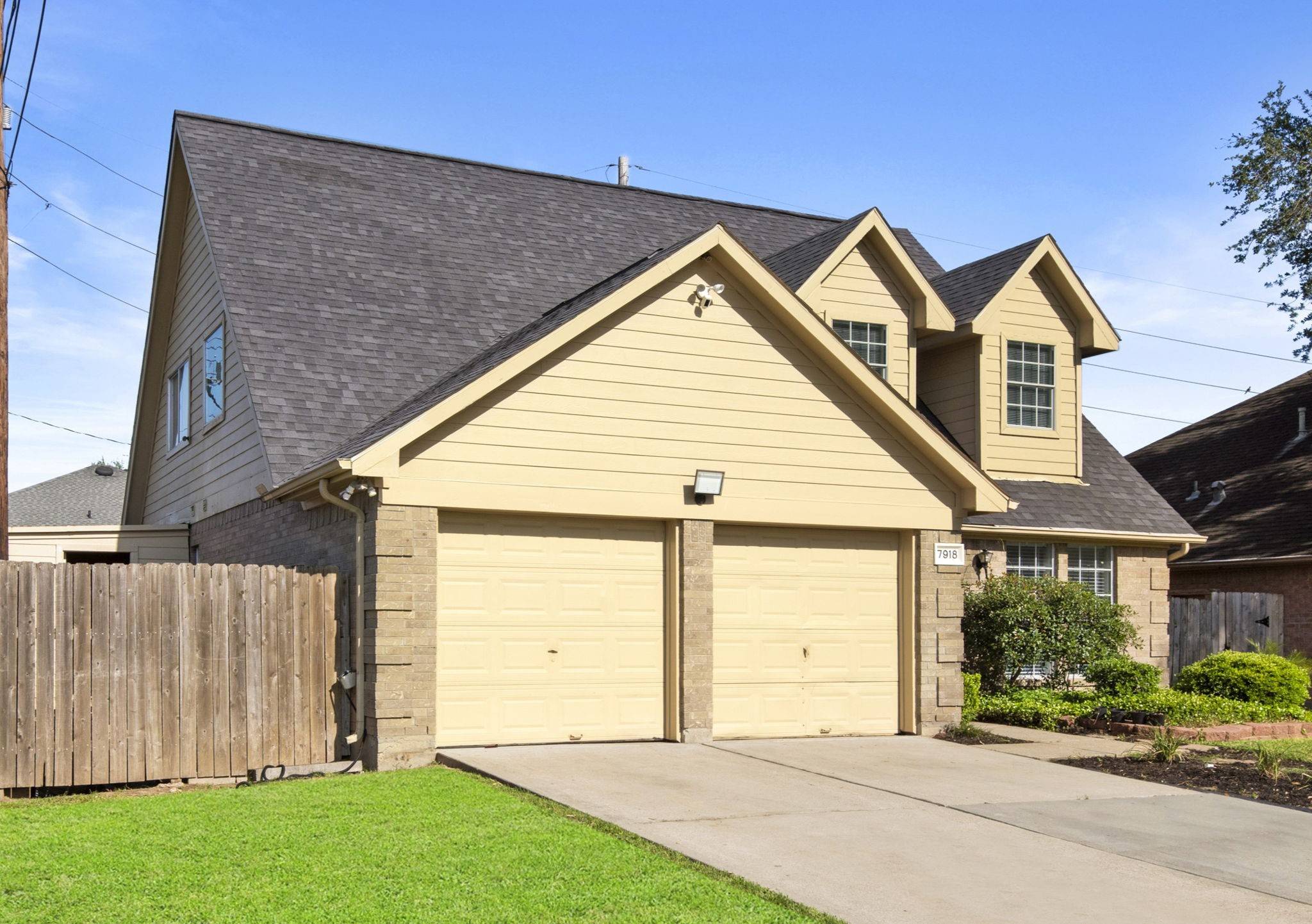 Houston, TX 77040,7918 Winehill LN