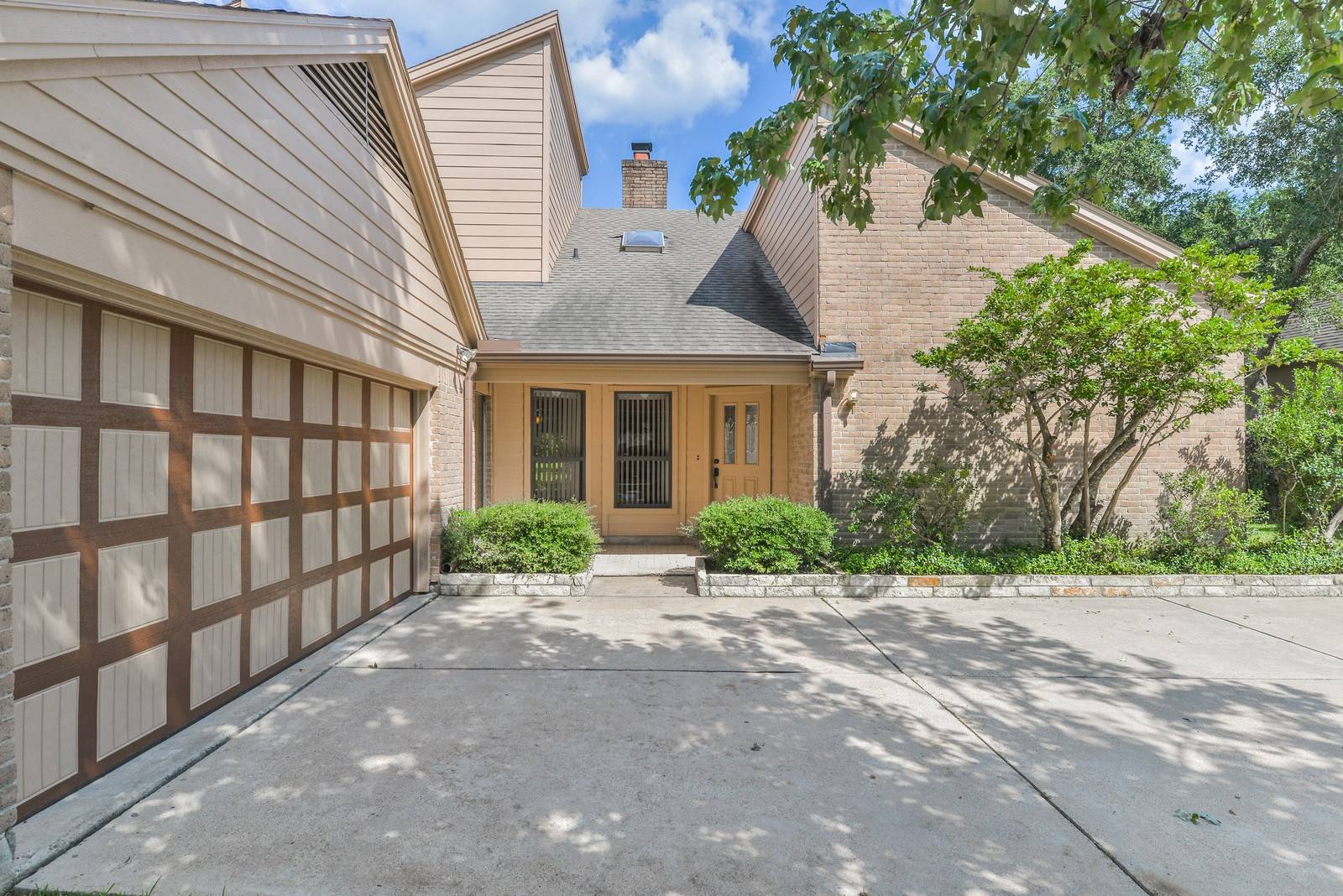 Houston, TX 77062,15175 Diana LN