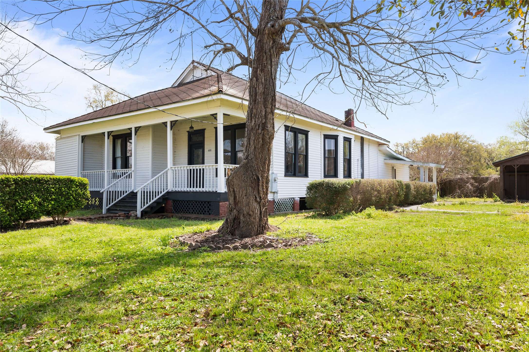 Anahuac, TX 77514,608 Miller ST