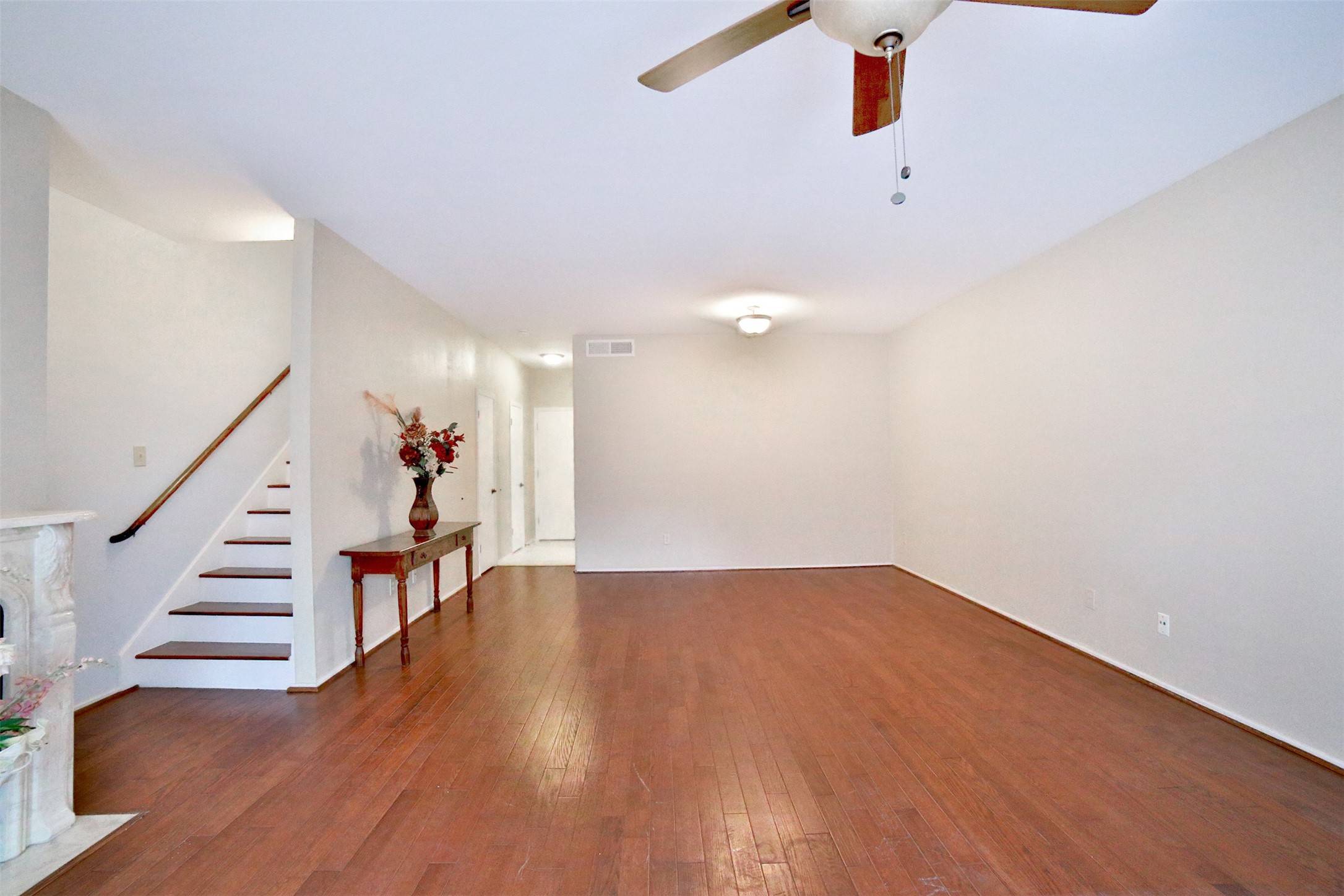 Houston, TX 77042,532 Wilcrest DR #532