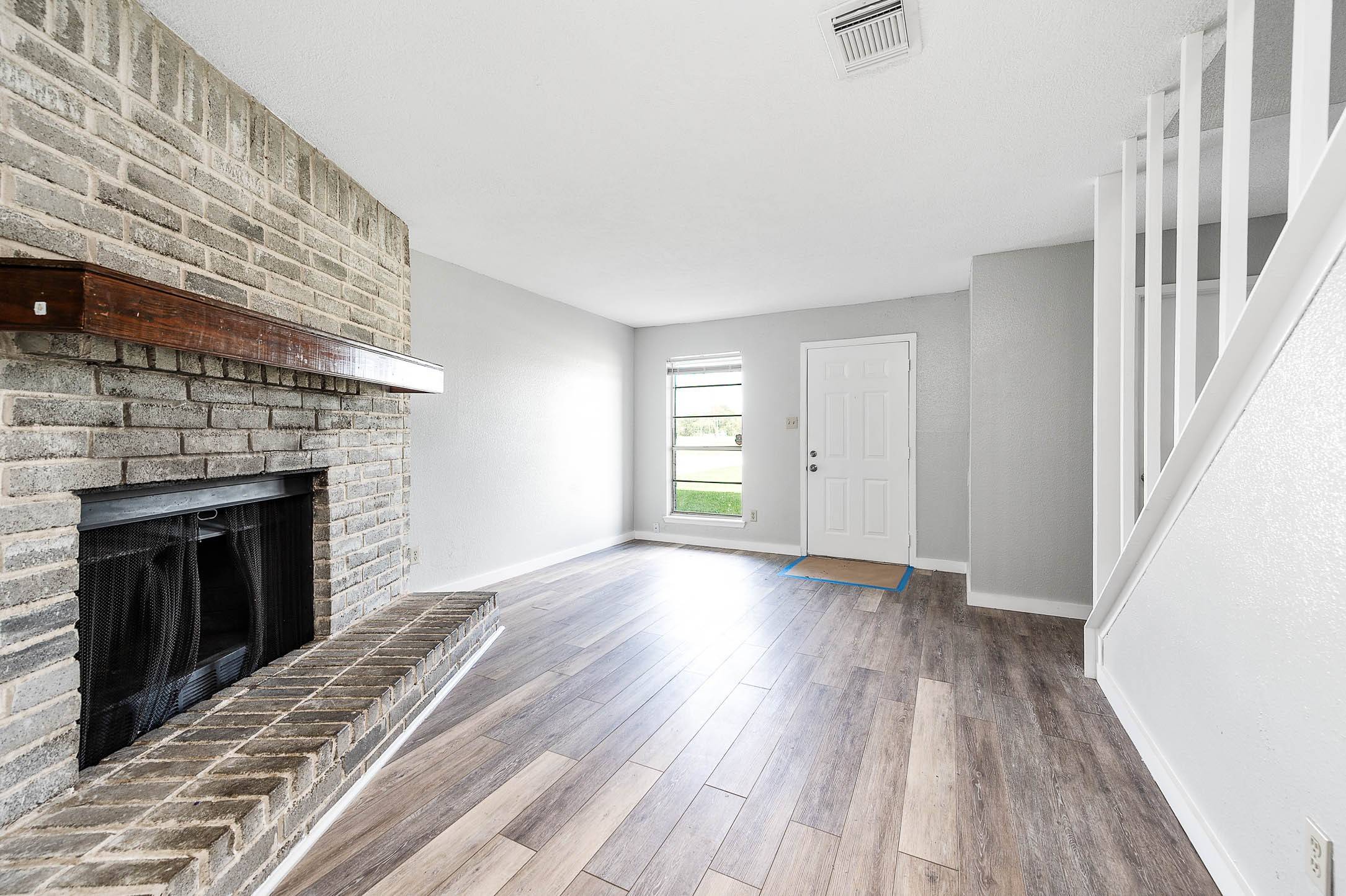 Pearland, TX 77581,4622 & 4624 W Orange ST