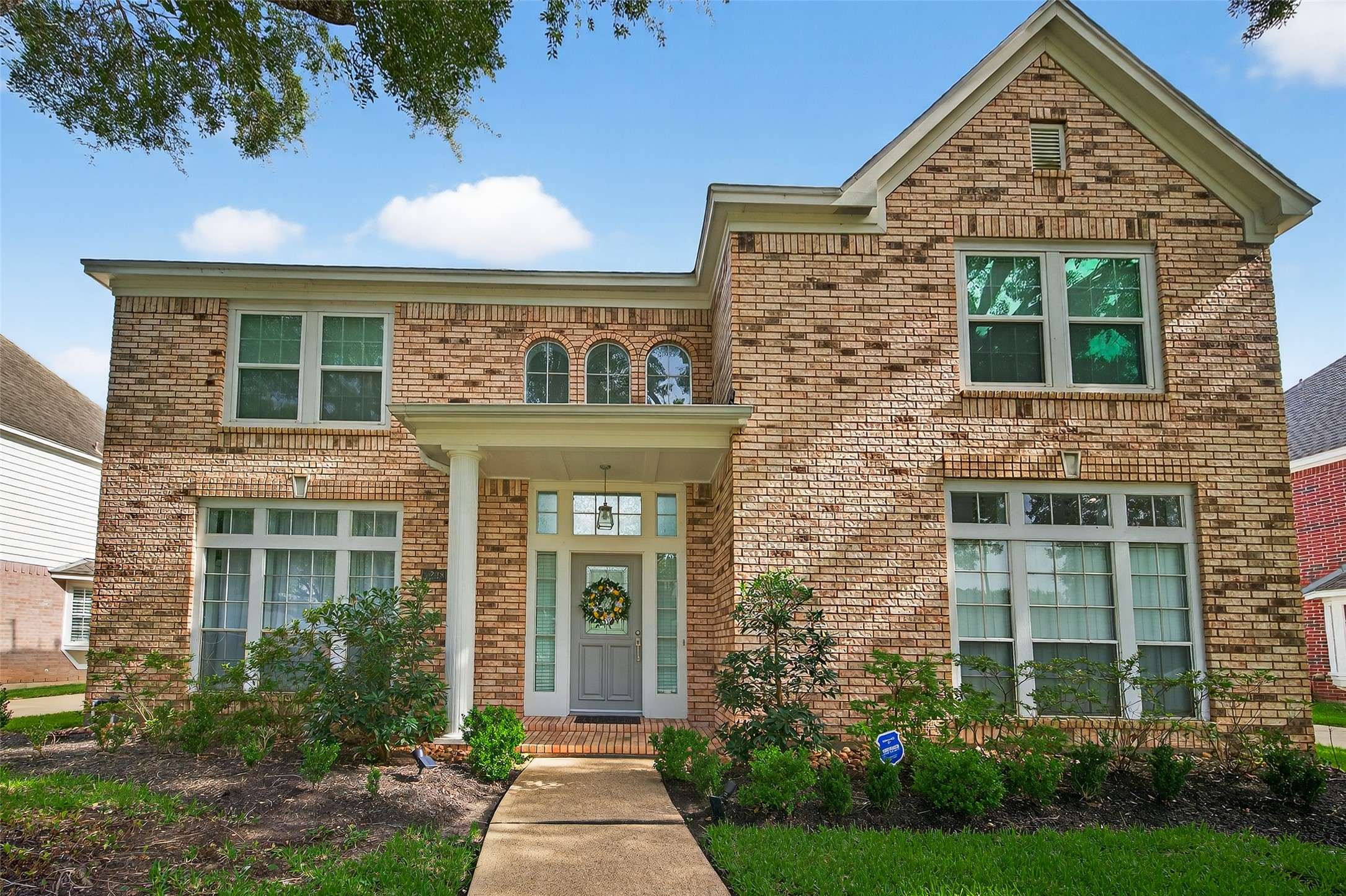 Sugar Land, TX 77479,5238 Avondale DR